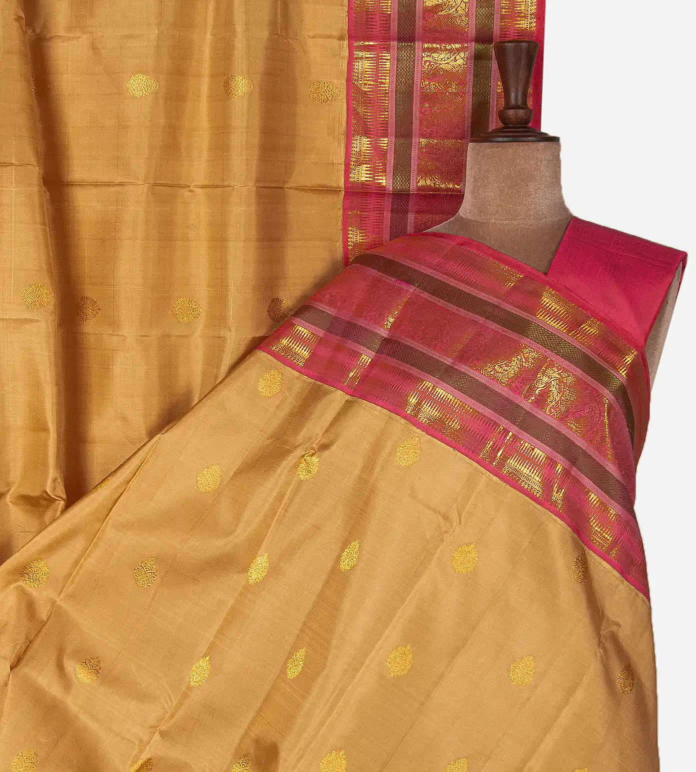 dark-beige-kanchipuram-silk-saree-d09124300-a