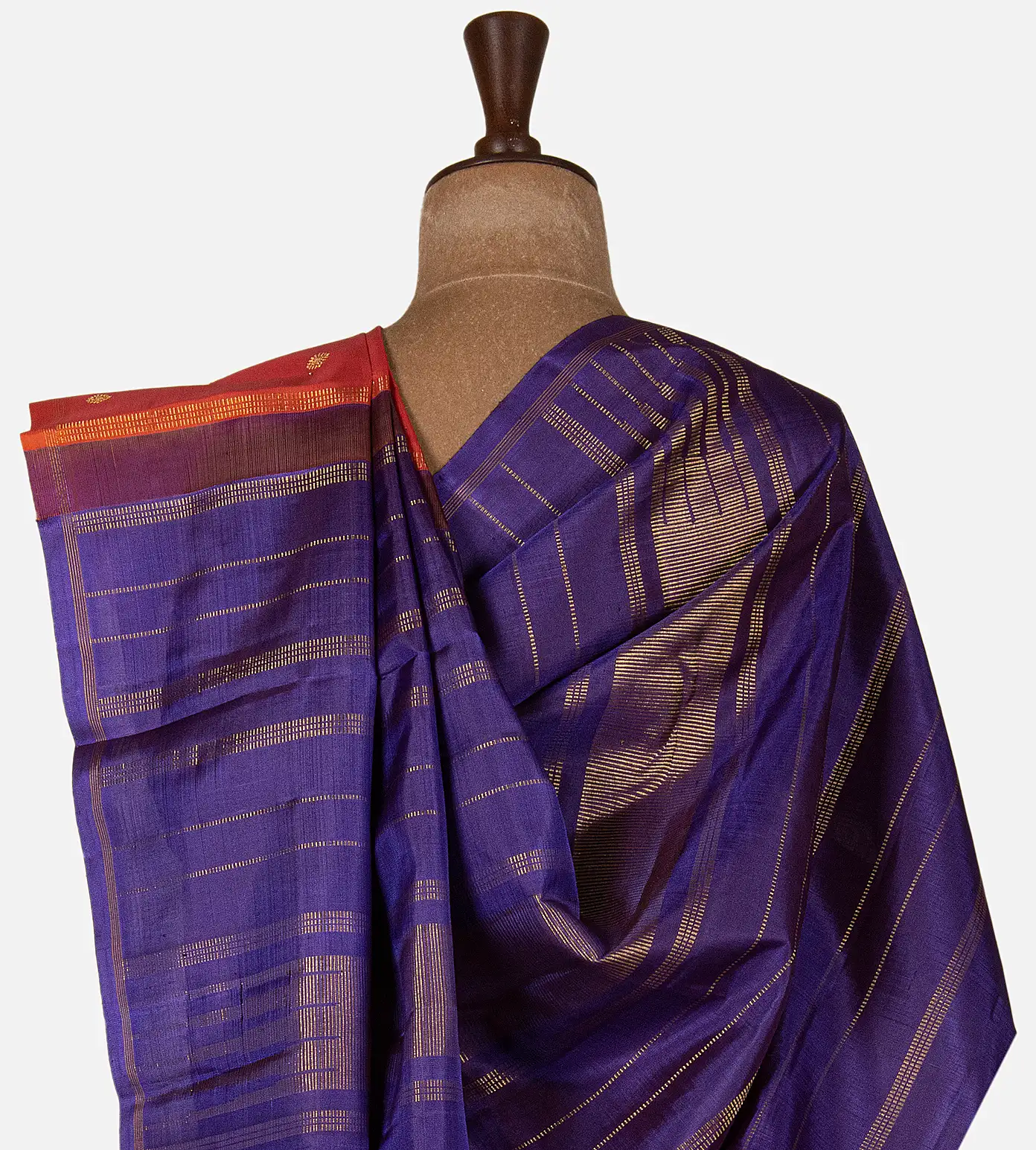 red-kanchipuram-silk-saree-d10132852-c