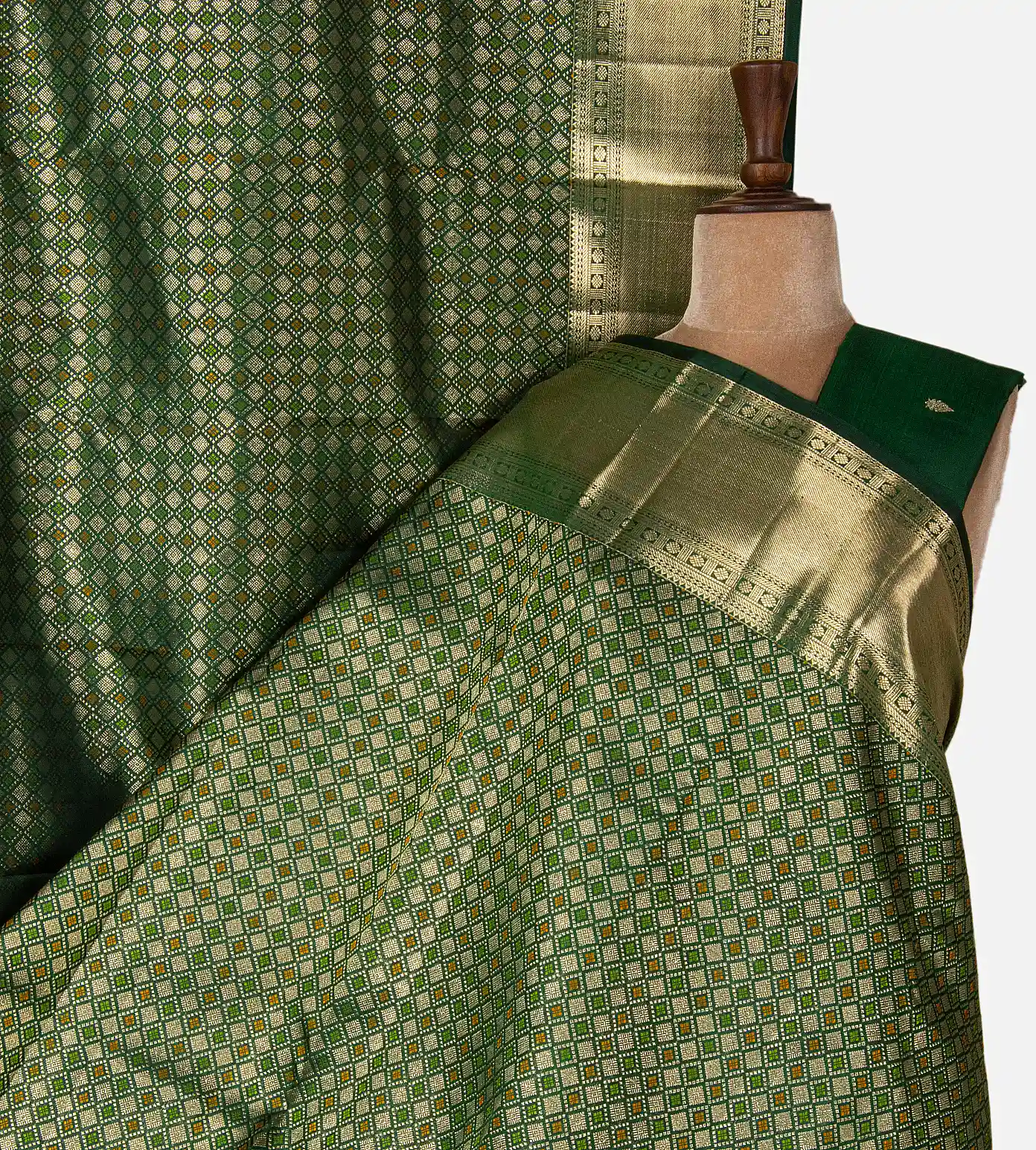 green-kanchipuram-silk-saree-d08119903-a