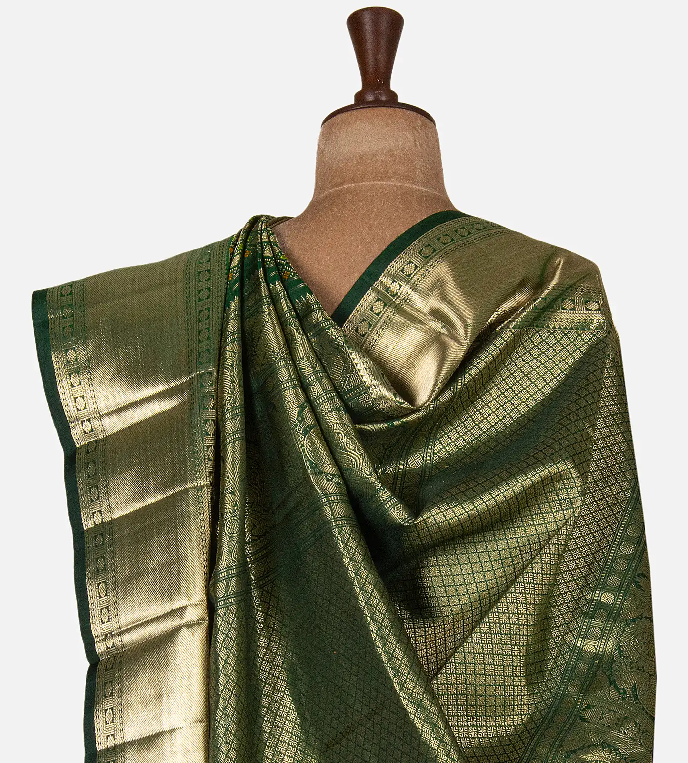 green-kanchipuram-silk-saree-d08119903-c