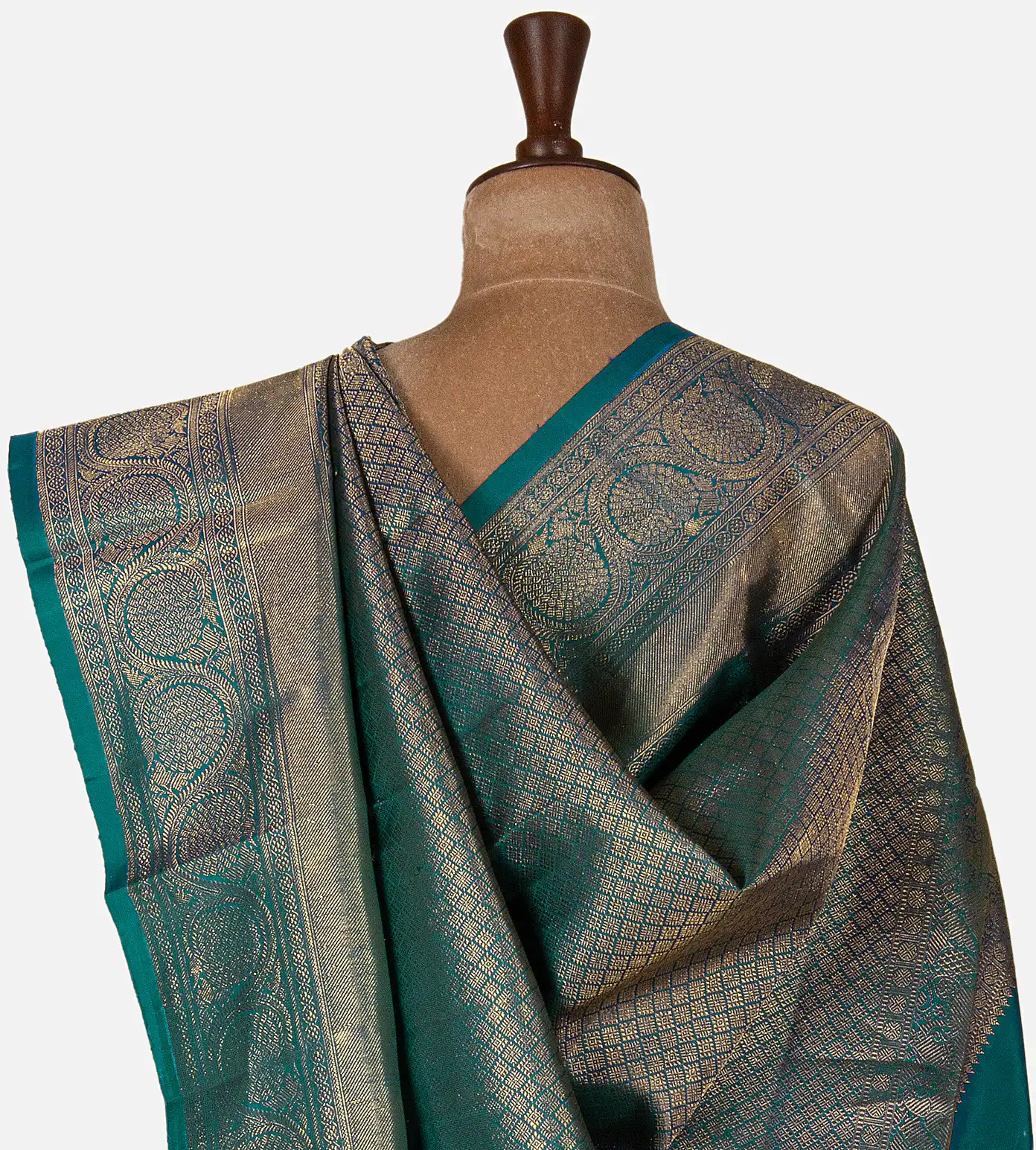 peacock-blue-kanchipuram-silk-saree-d08119907-c