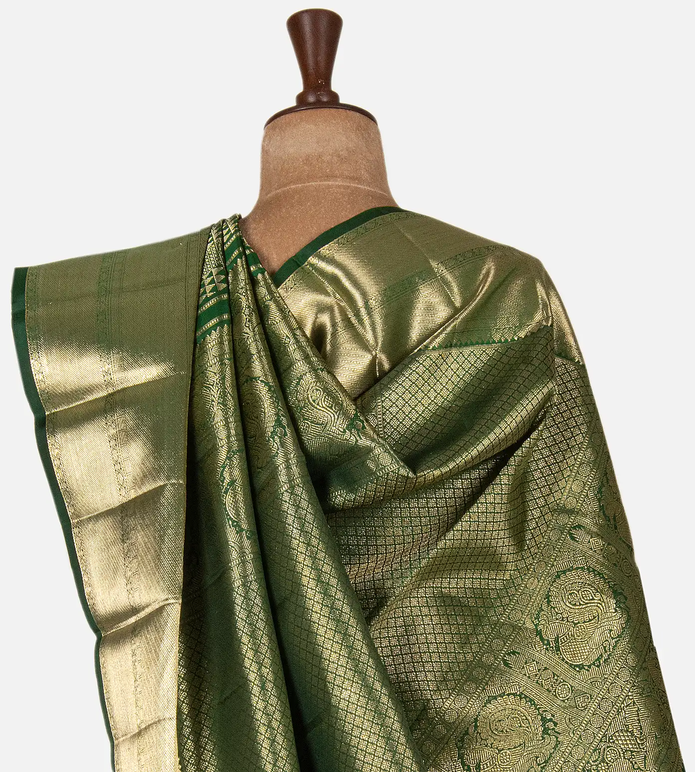 green-kanchipuram-silk-saree-d08119253-c