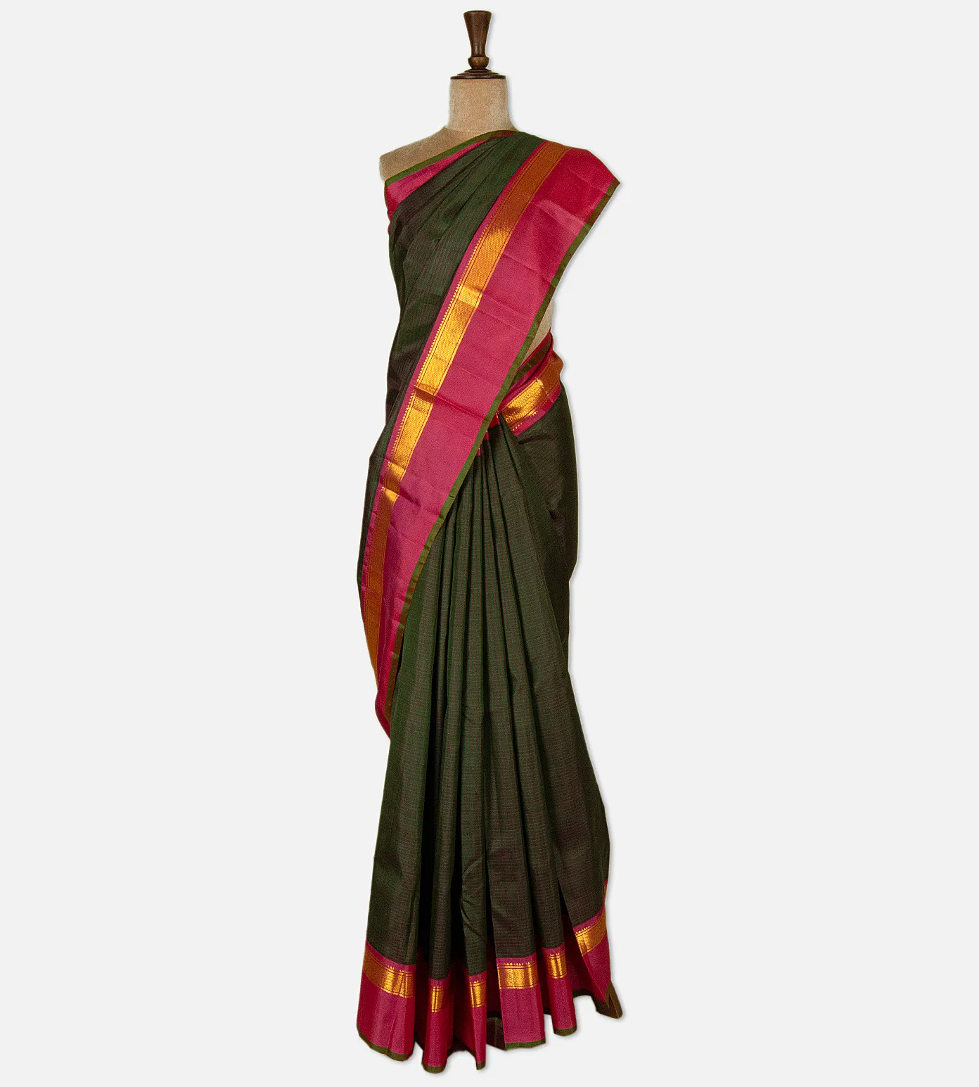green-kanchipuram-silk-saree-d10131946-b