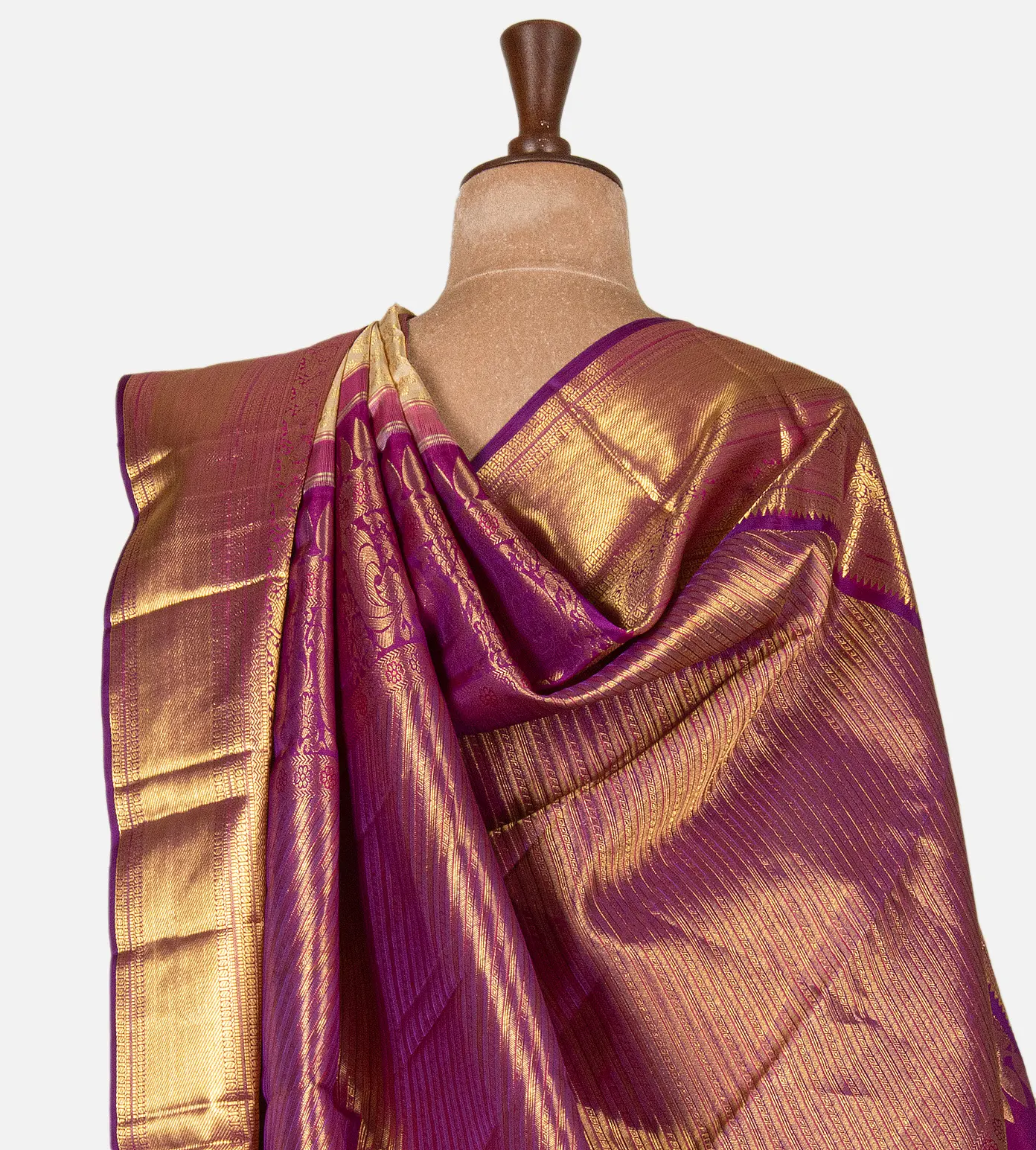 light-beige-kanchipuram-silk-saree-d10130869-c