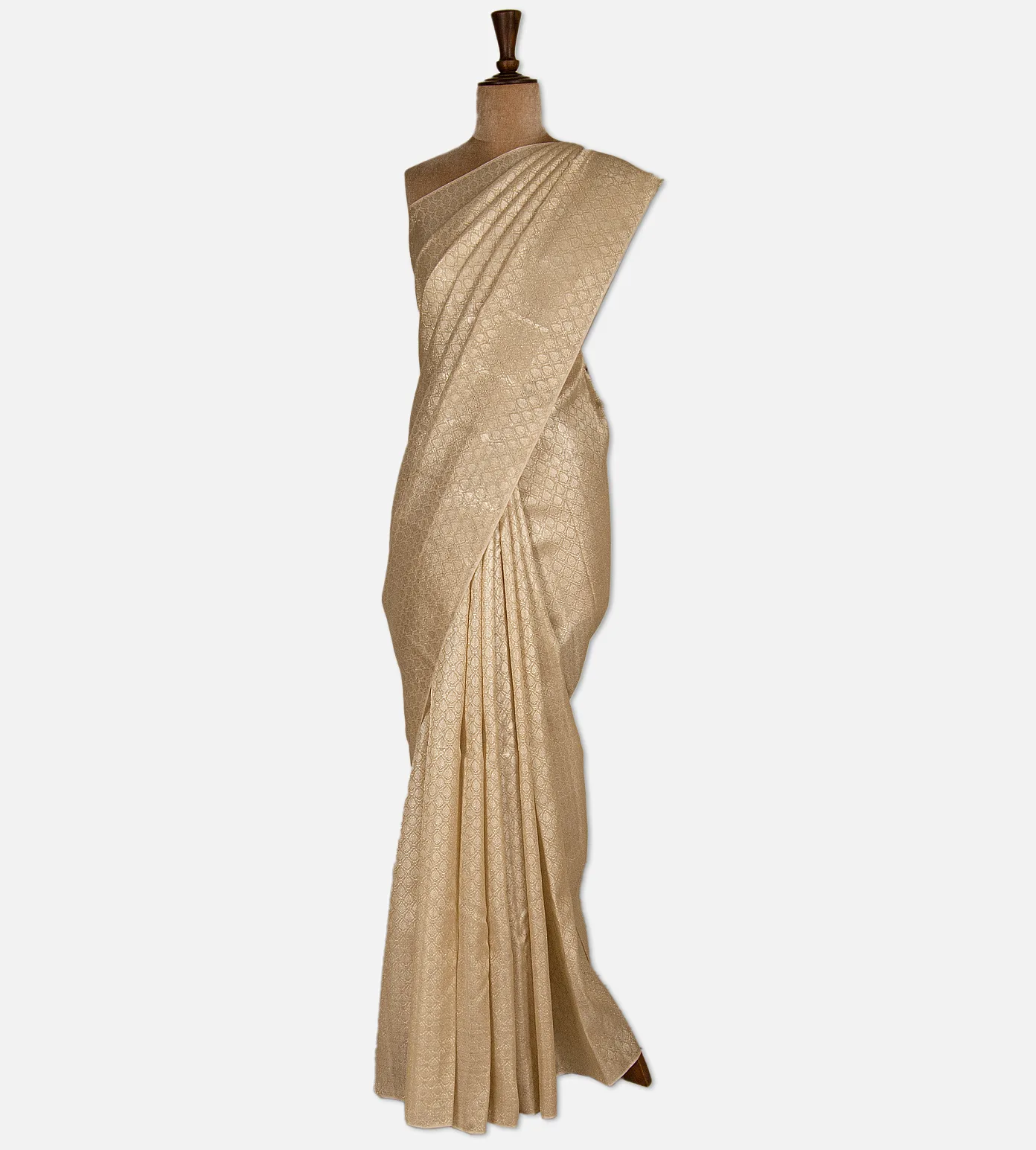 beige-kanchipuram-silk-saree-d09128935-b