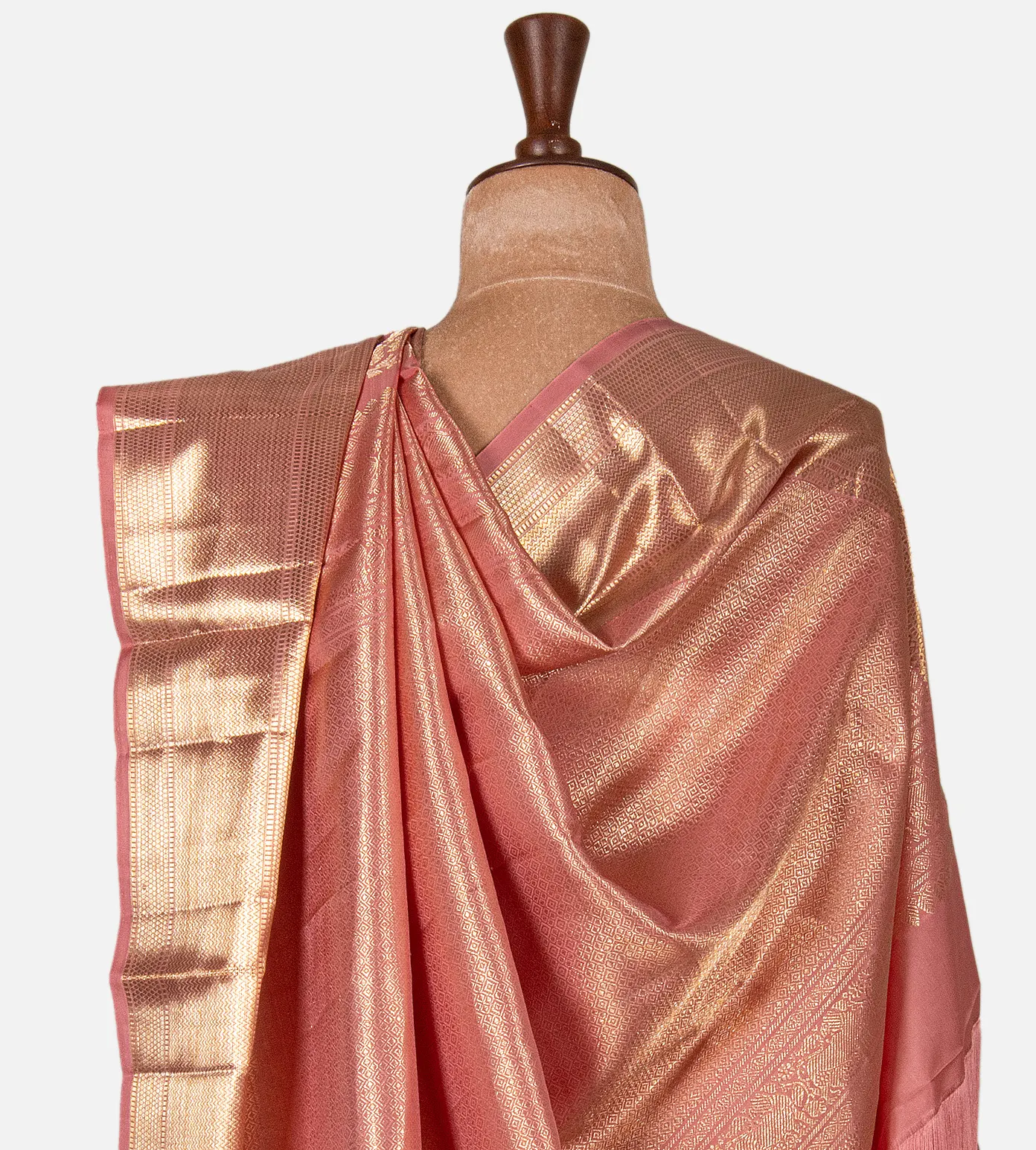 peach-kanchipuram-silk-saree-d06109086-c