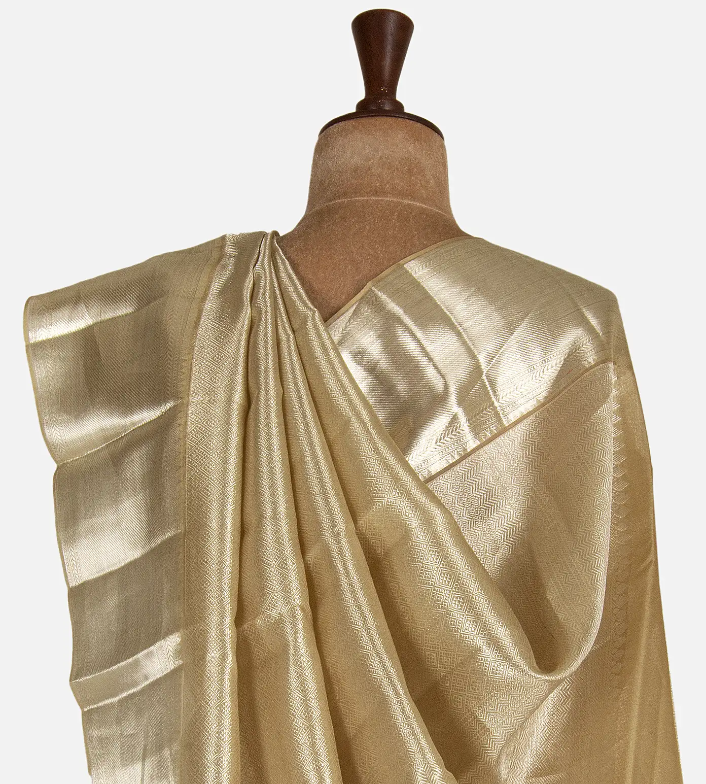 beige-kanchipuram-silk-saree-d09128937-c