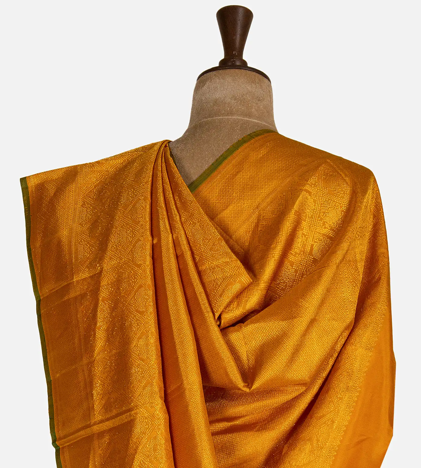 tangerine-yellow-kanchipuram-silk-saree-d10133555-c