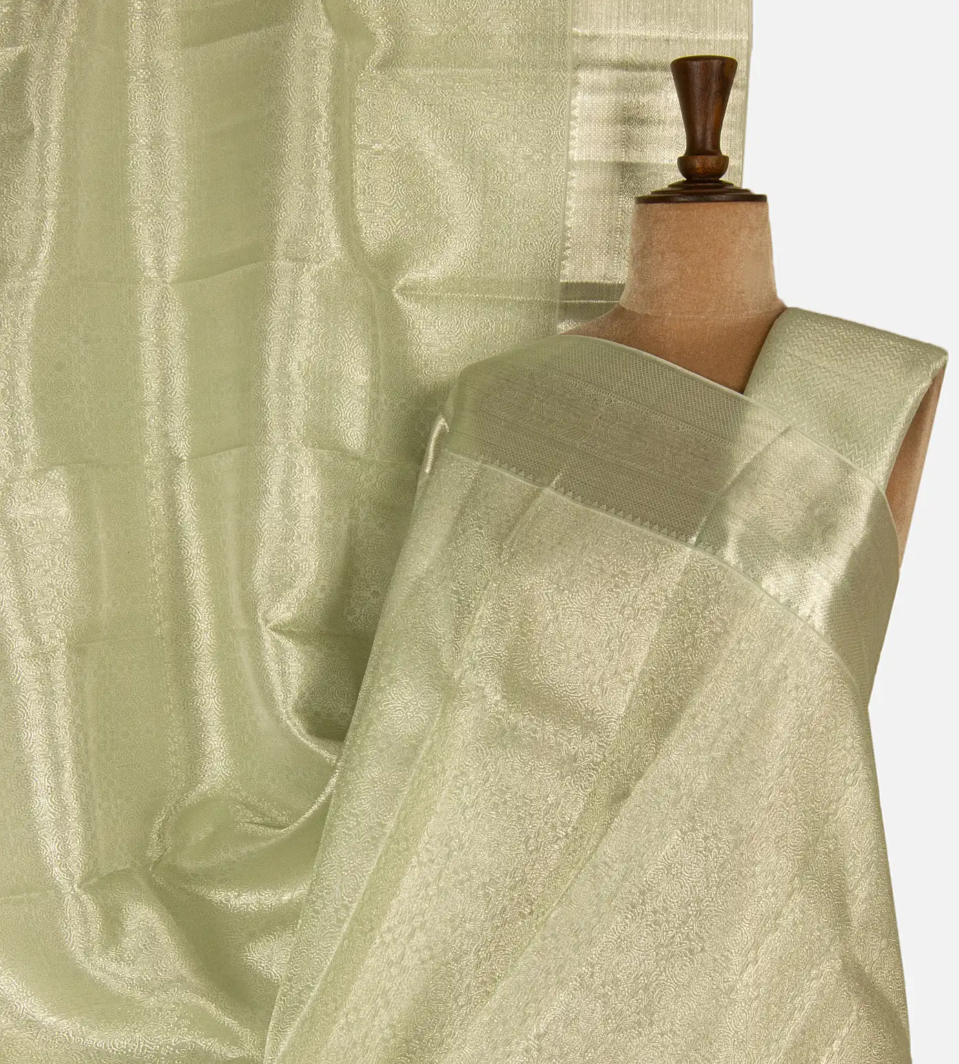 light-green-kanchipuram-silk-saree-d0291423-a