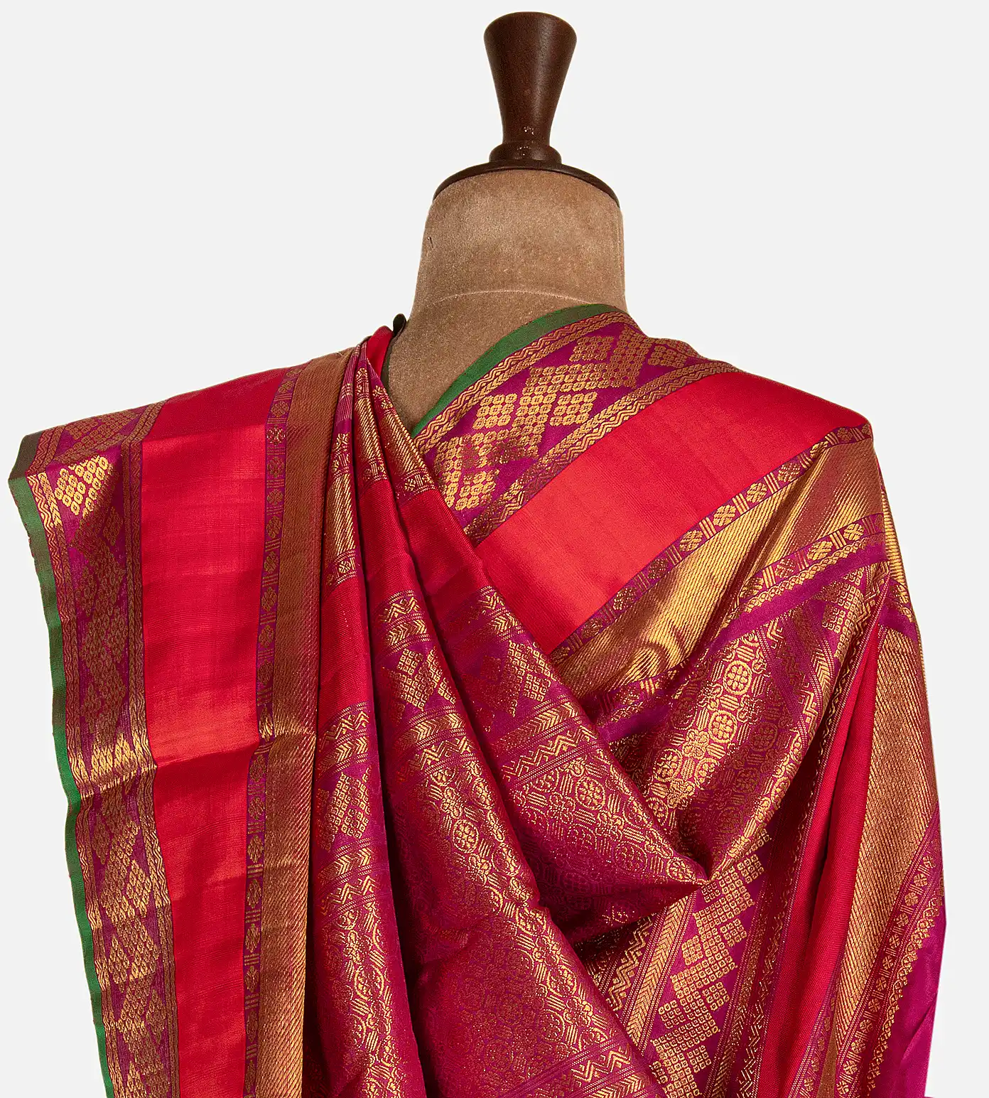rose-gold-kanchipuram-silk-saree-d0184684-c