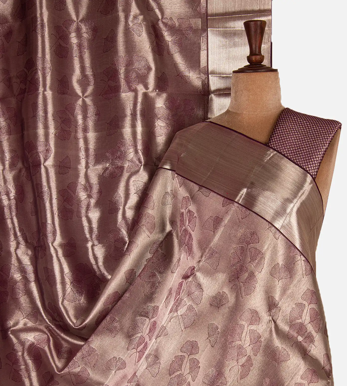 dark-pink-kanchipuram-silk-saree-d09128934-a