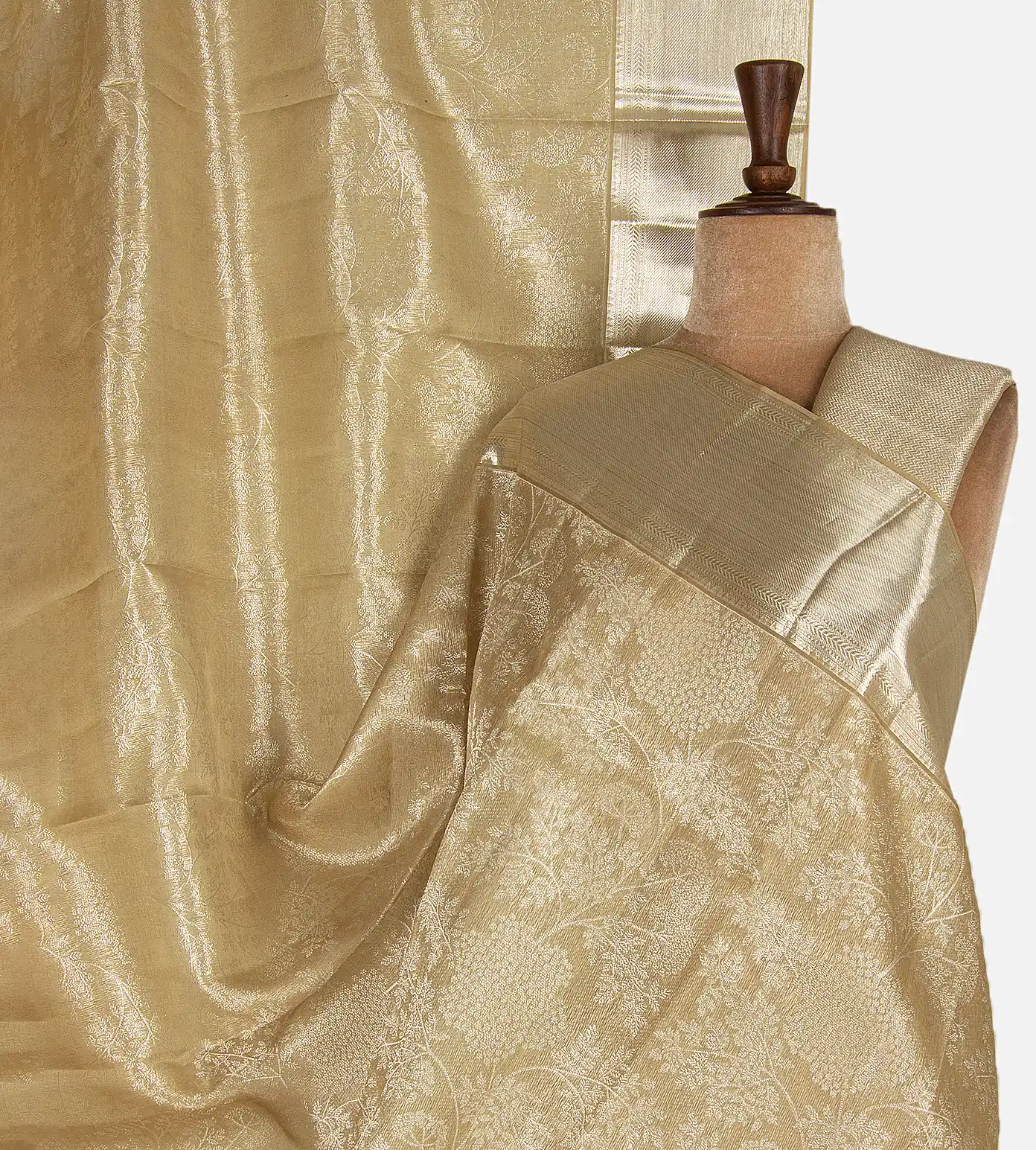 beige-kanchipuram-silk-saree-d09128937-a