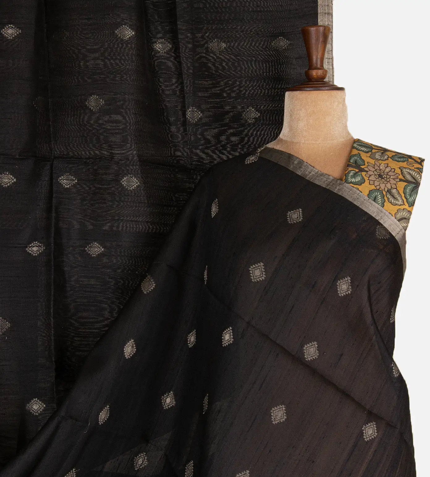 black-raw-silk-saree-d10132623-a