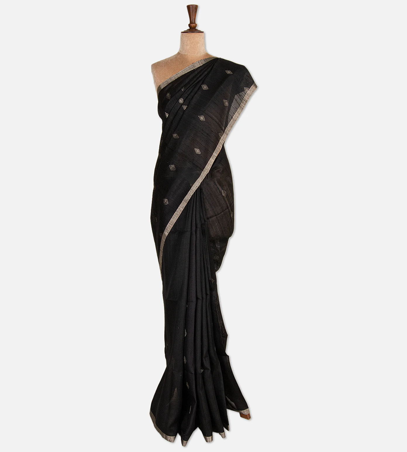 black-raw-silk-saree-d10132623-b