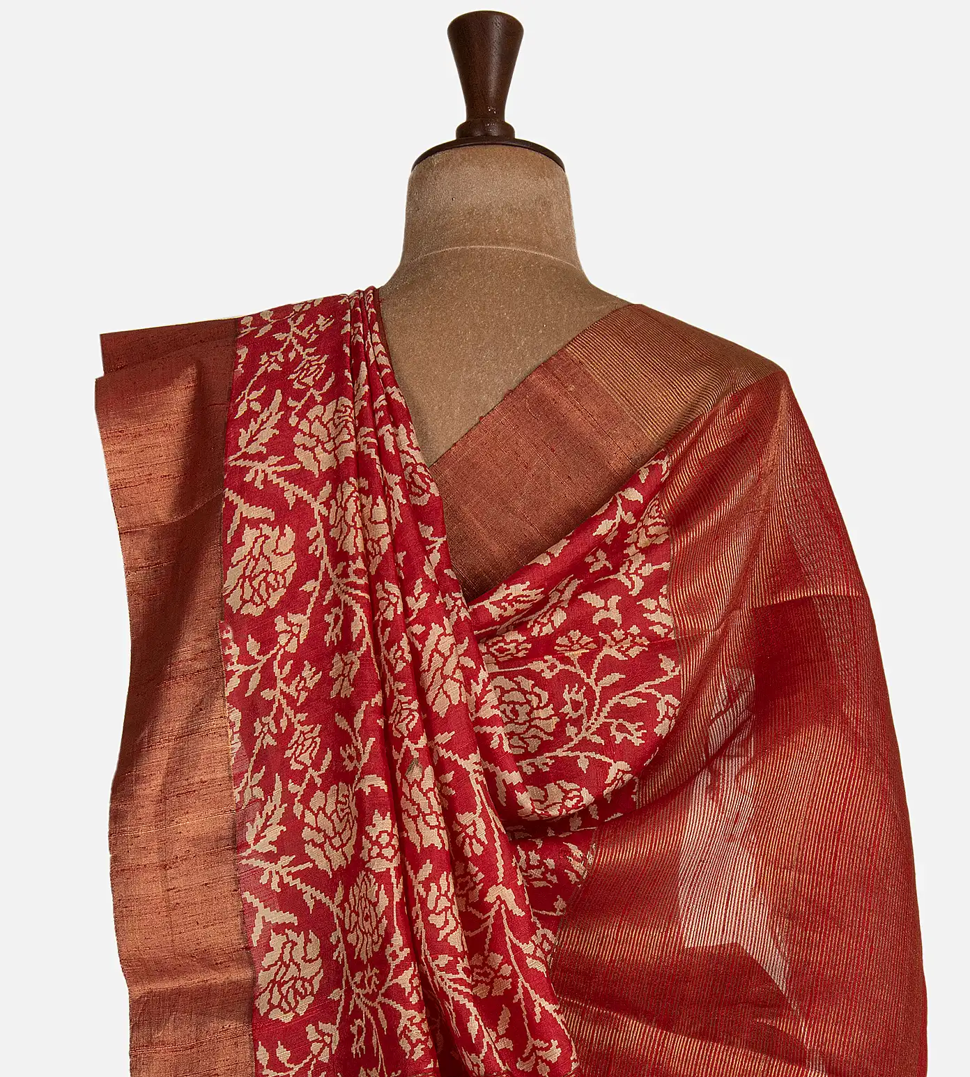 red-raw-silk-saree-d11134688-c
