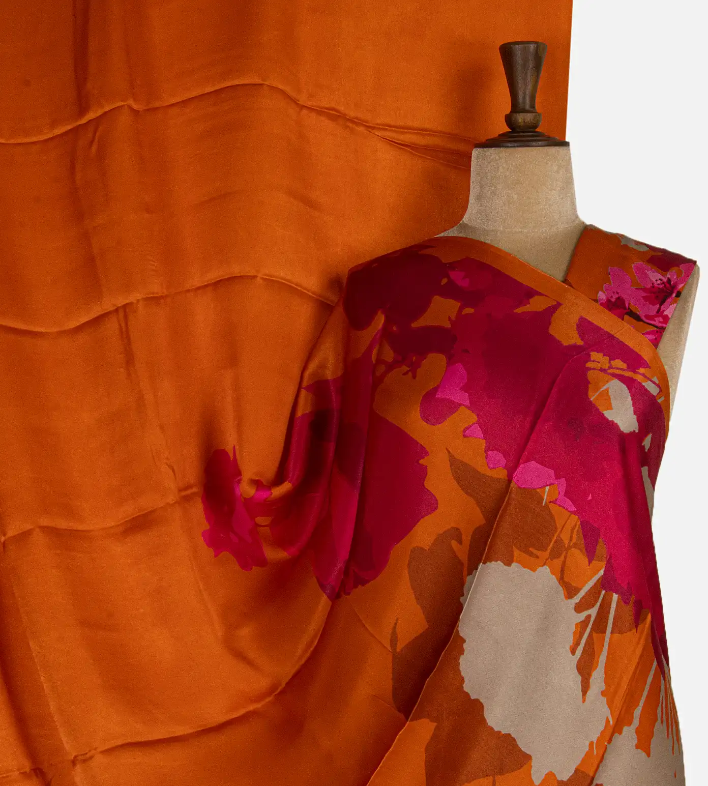 orange-satin-crepe-d11134981-a