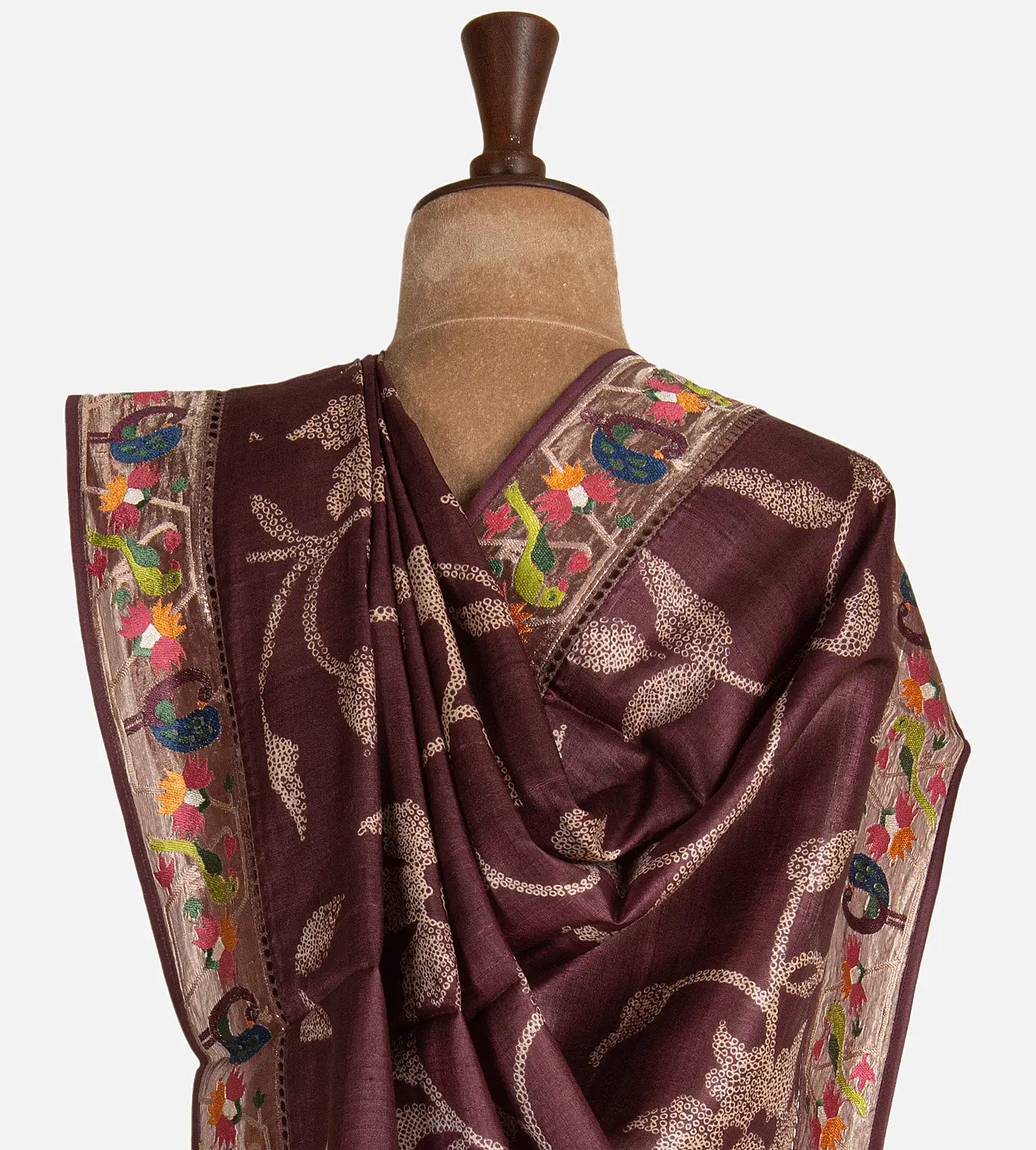 maroon-tussar-saree-d08119254-c