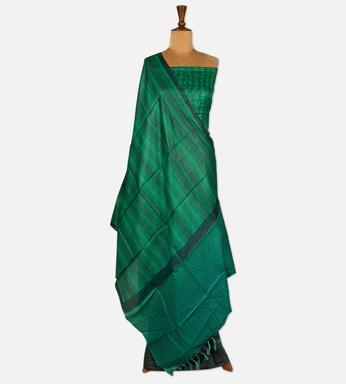 green-tussar-saree-d09127993-b