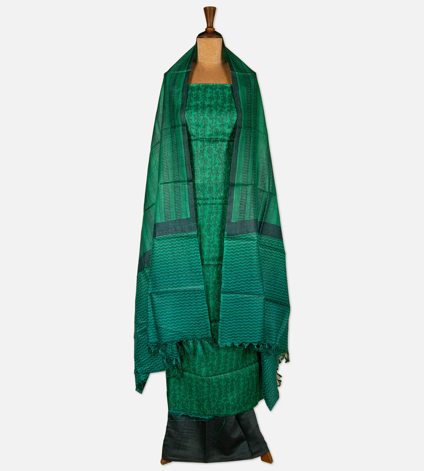 green-tussar-saree-d09127993-c