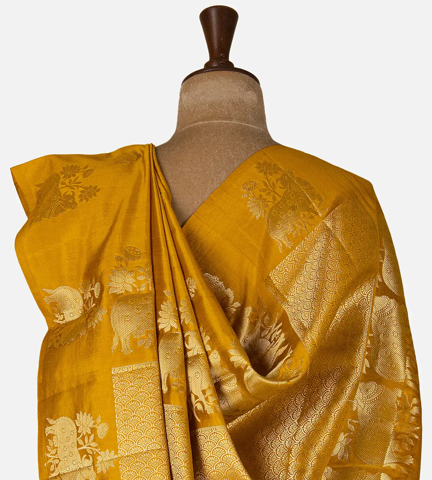 yellow-chaniya-silk-saree-d09123271-c