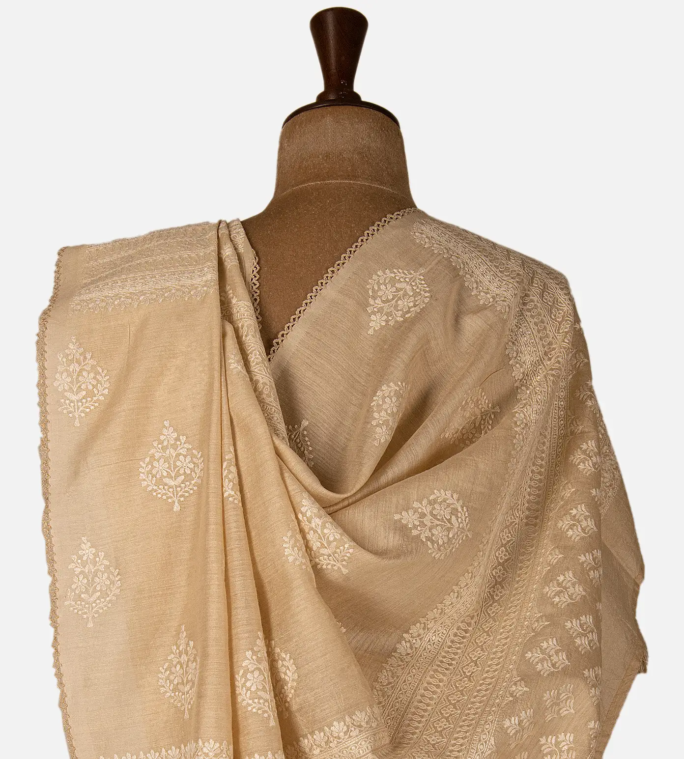 salmon-pink-tussar-saree-d09129452-c