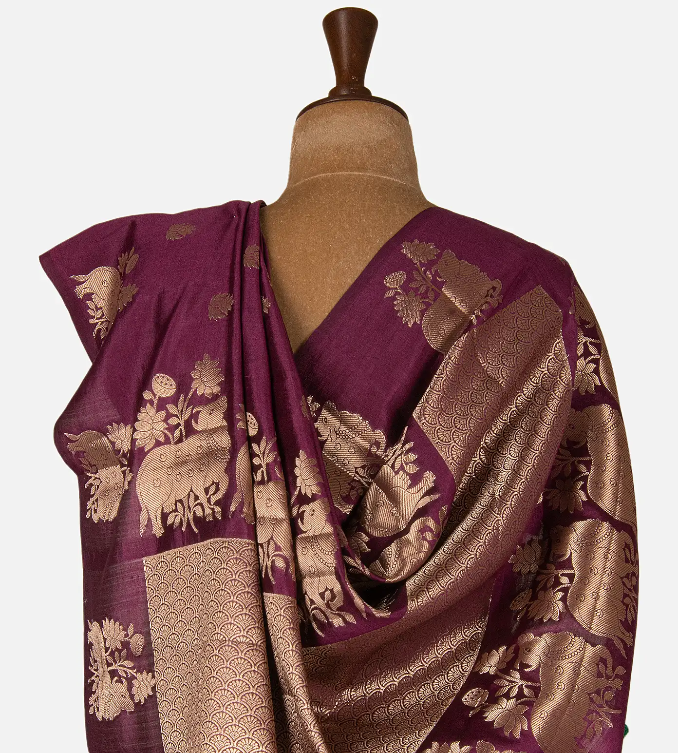 dark-pink-chaniya-silk-saree-d09126640-c