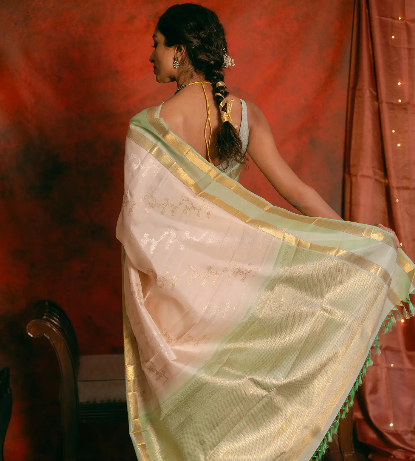 creme-kanchipuram-silk-saree-d09122157-d