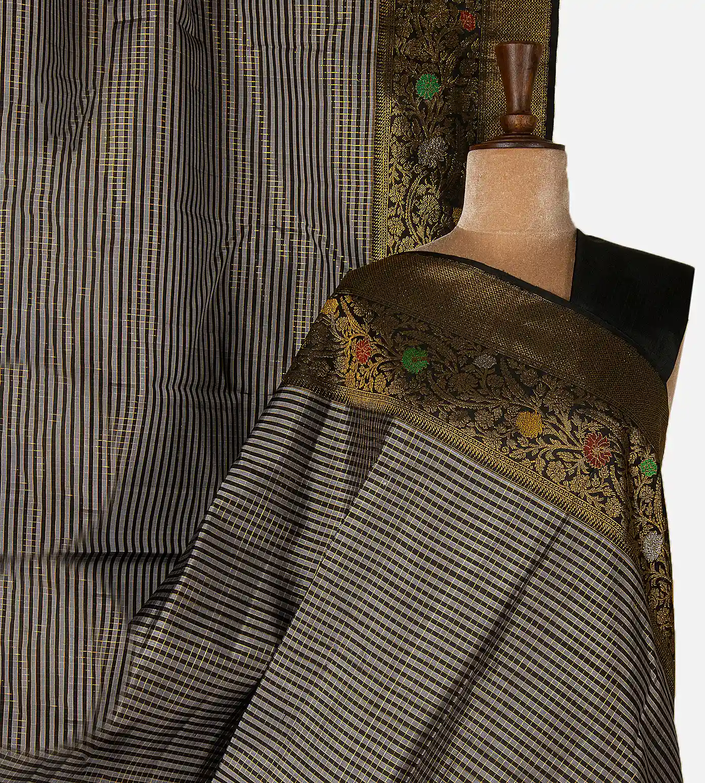 grey-and-black-kanchipuram-silk-saree-d10134381-a