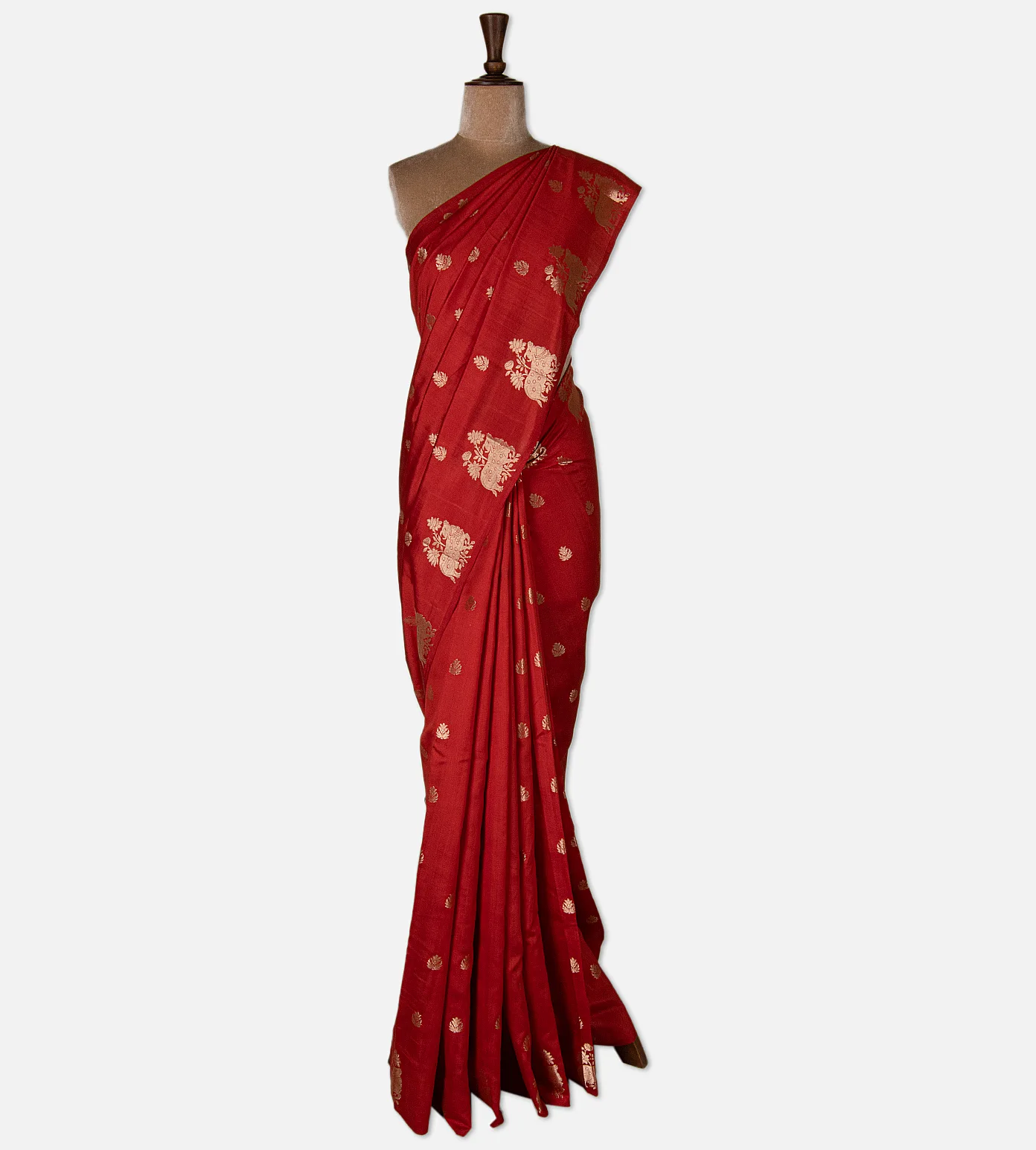 red-chaniya-silk-saree-d09126641-b