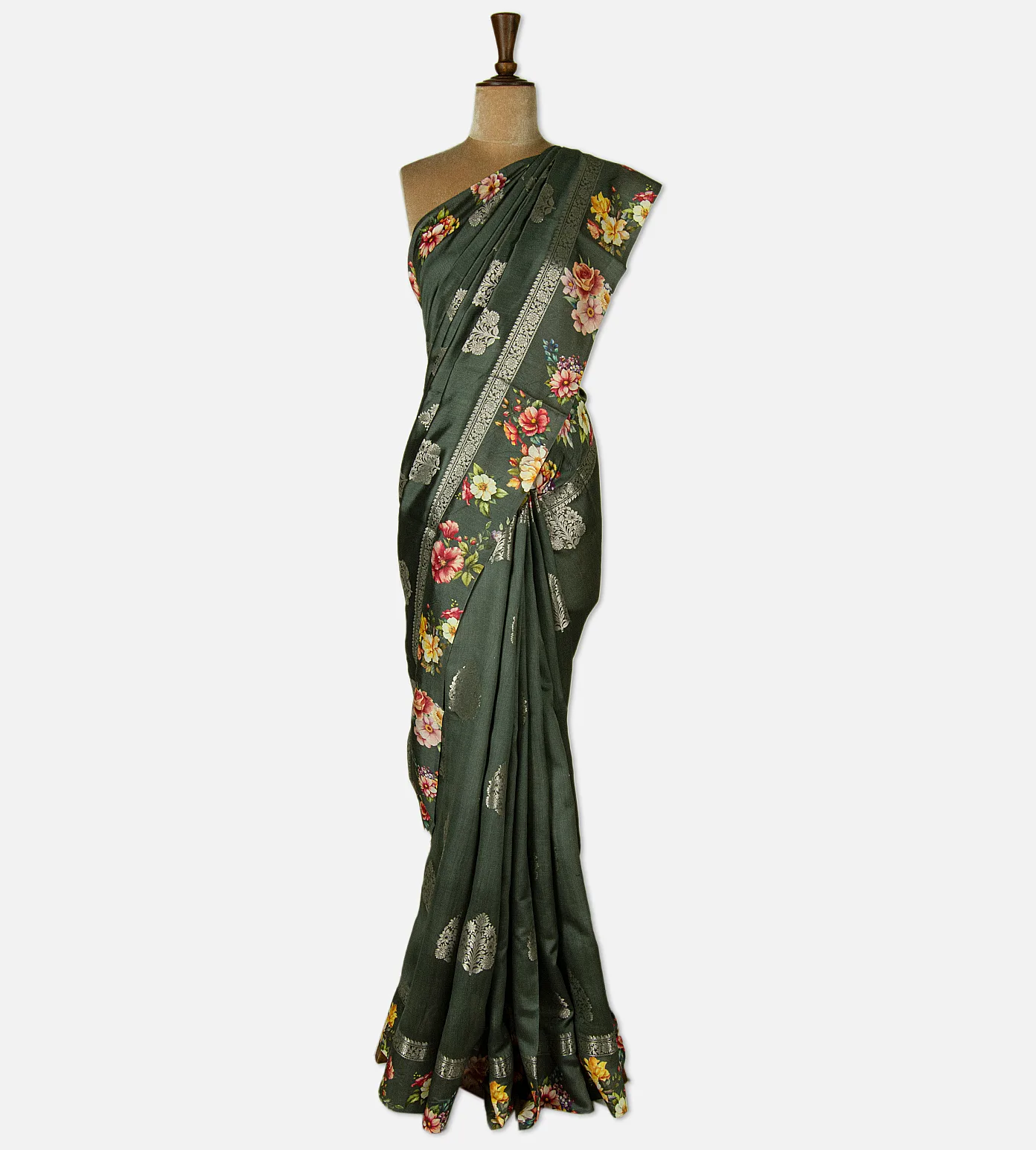 green-chaniya-silk-saree-d09126581-b
