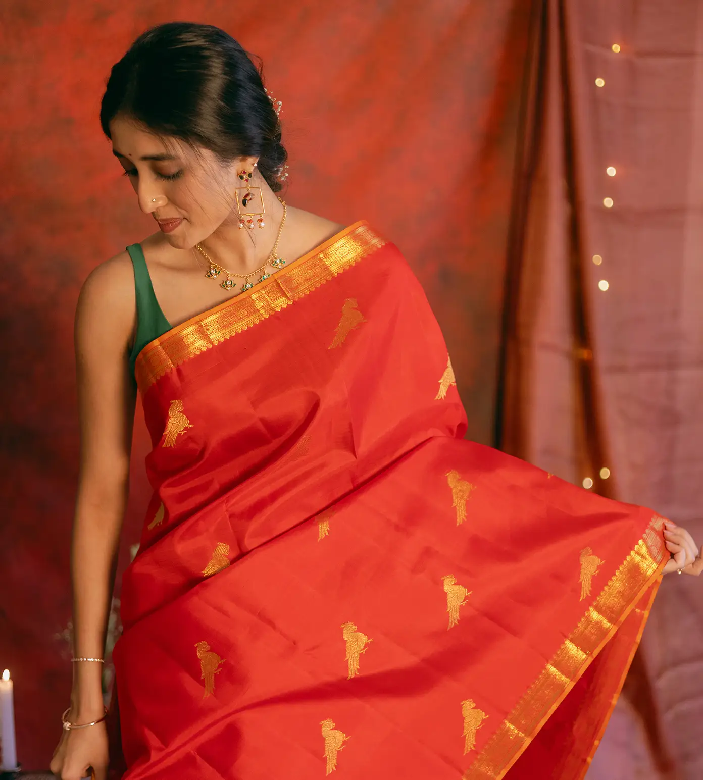 red-kanchipuram-silk-saree-d10131974-a