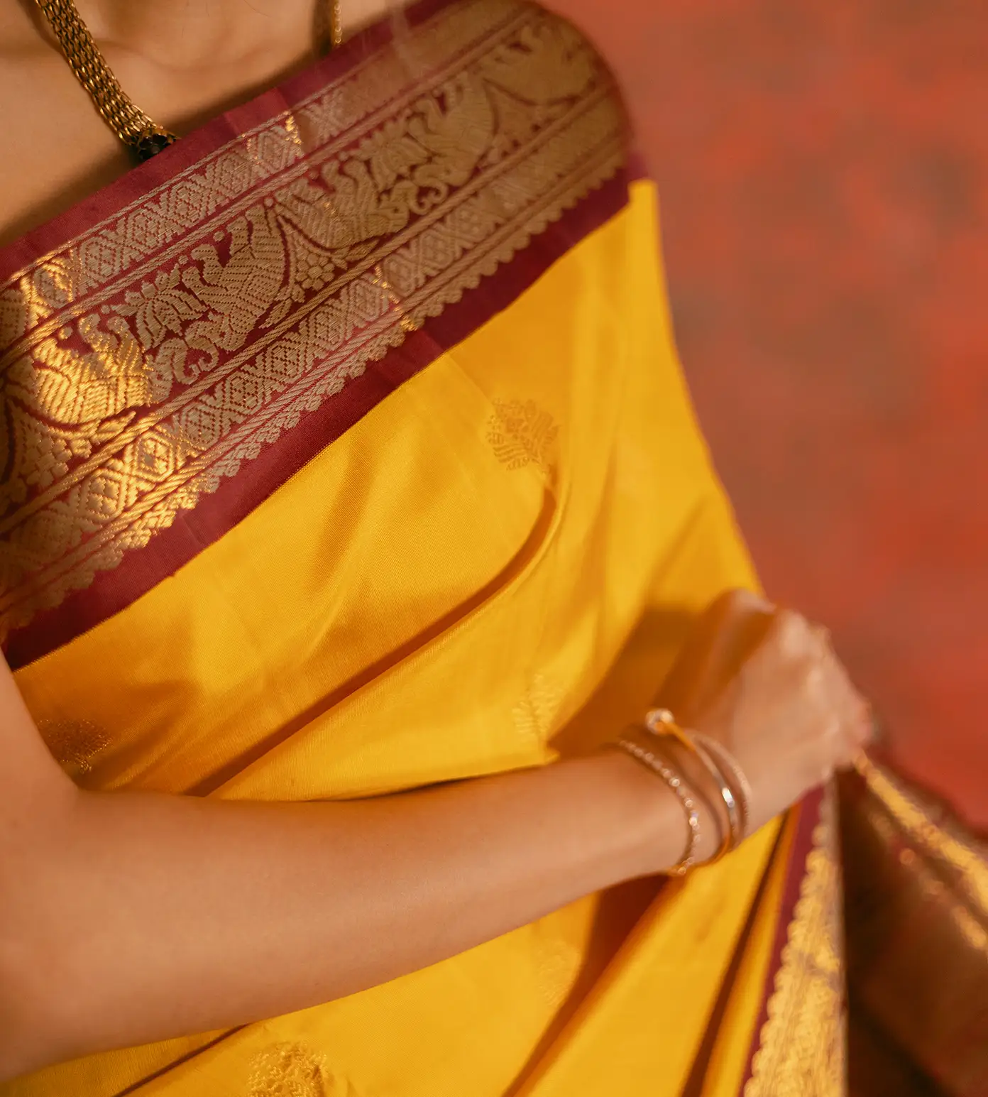 yellow-kanchipuram-silk-saree-d11137679-c