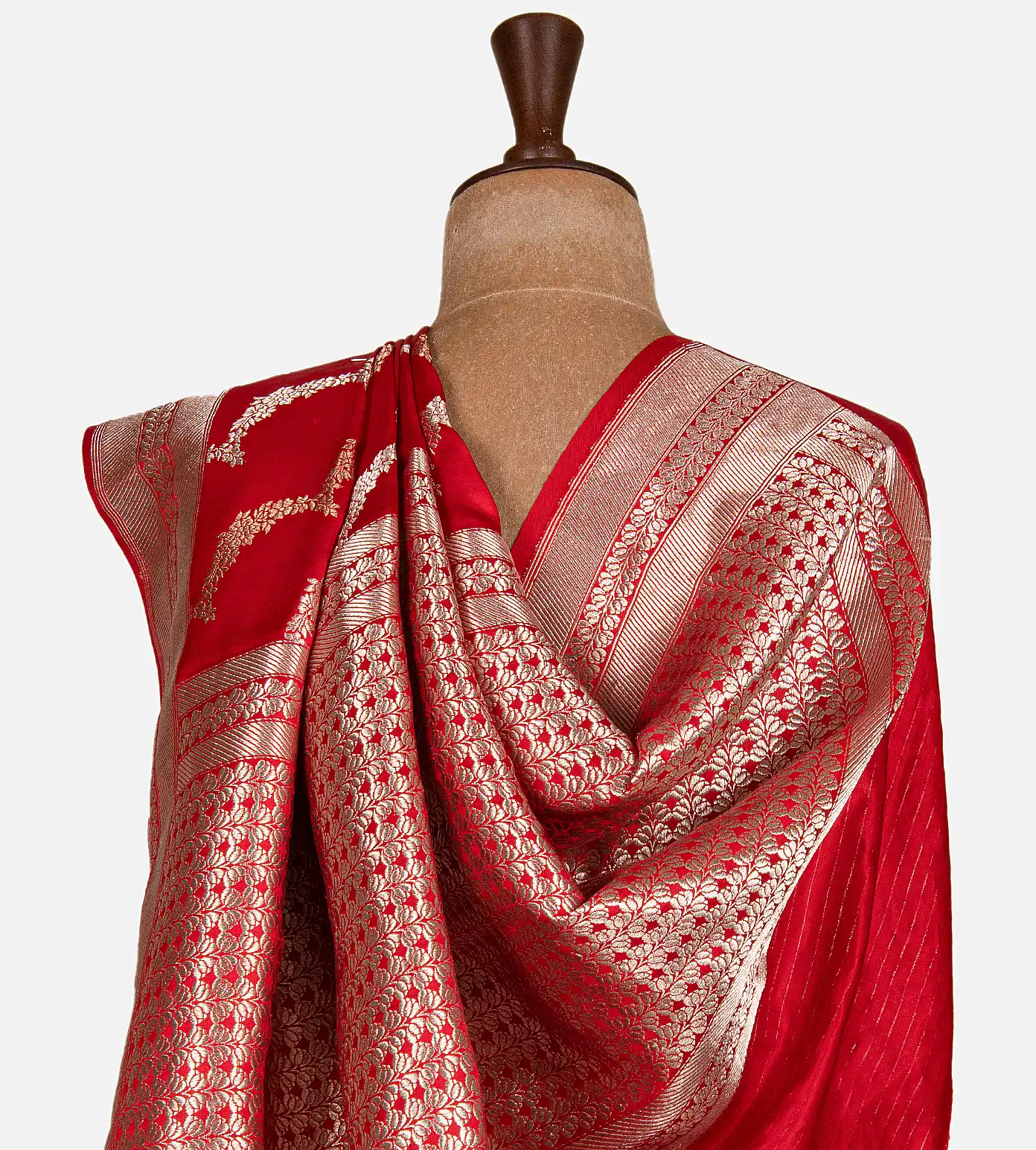 red-banarasi-mashru-silk-saree-d06109143-c