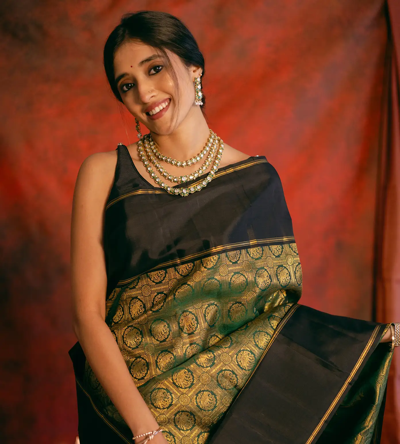 green-kanchipuram-silk-saree-d09123362-a