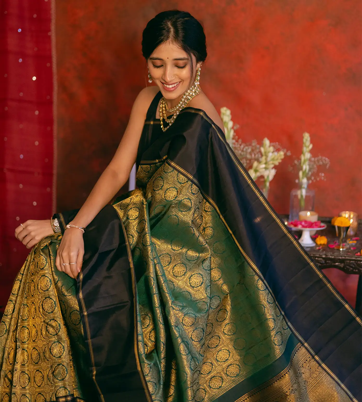green-kanchipuram-silk-saree-d09123362-d