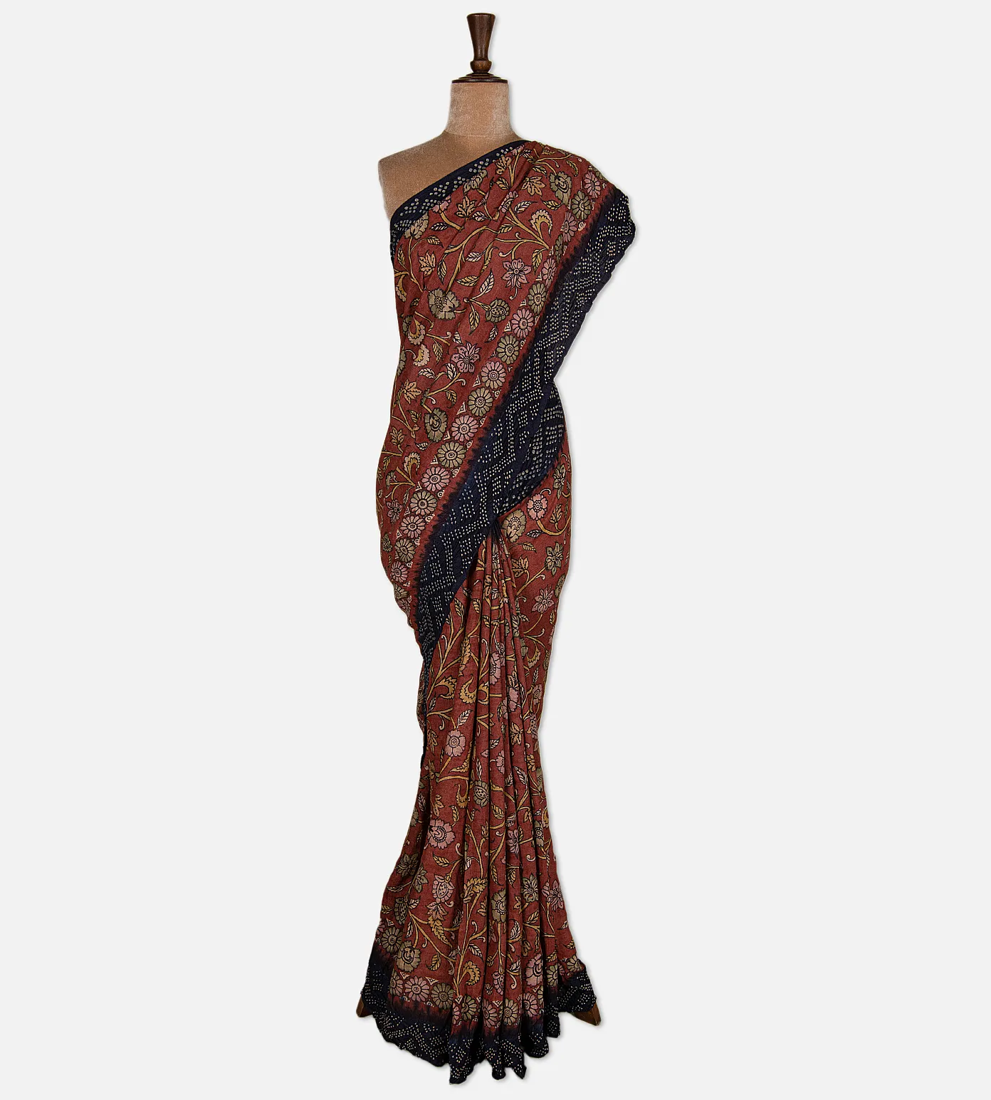 maroon-bandhani-tussar-kalamkari-saree-d04102177-b