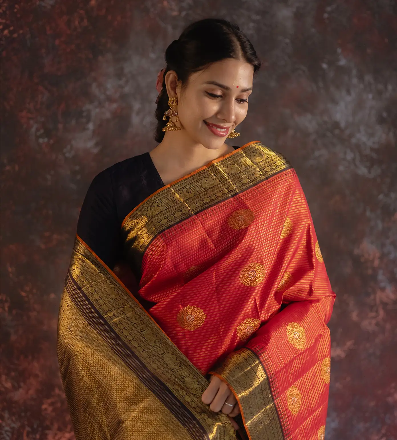 red-kanchipuram-silk-saree-d11135783-a