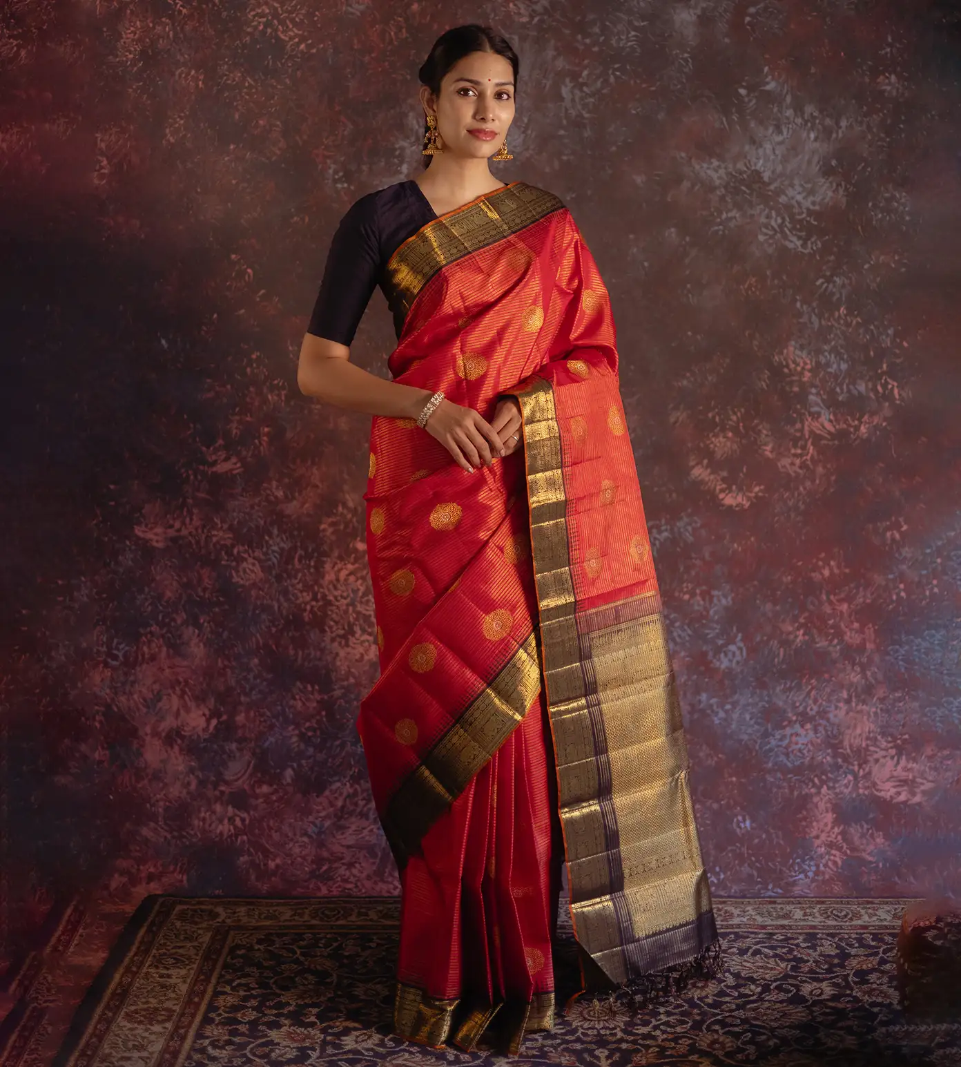 red-kanchipuram-silk-saree-d11135783-b