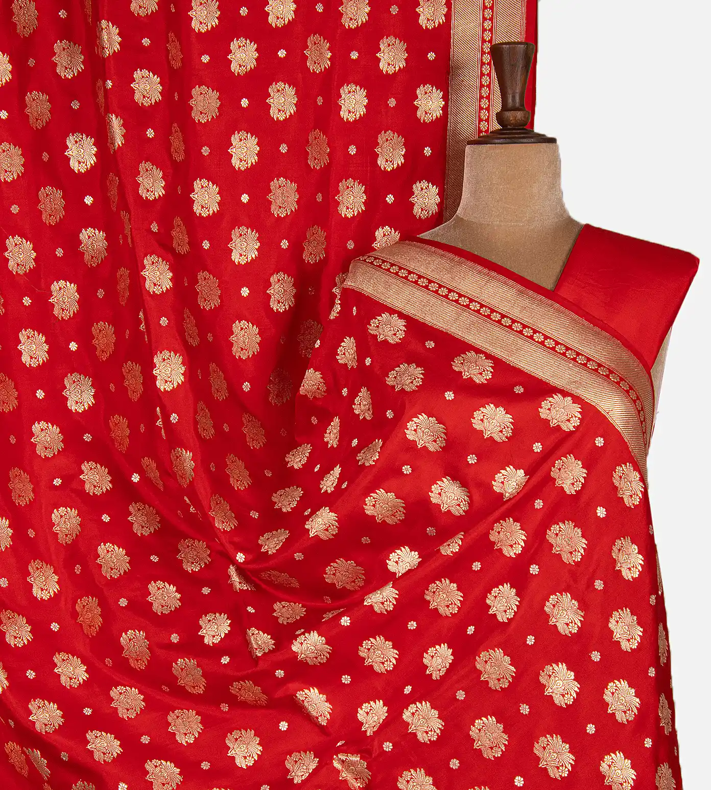 red-banarasi-mashru-silk-saree-d09127246-a