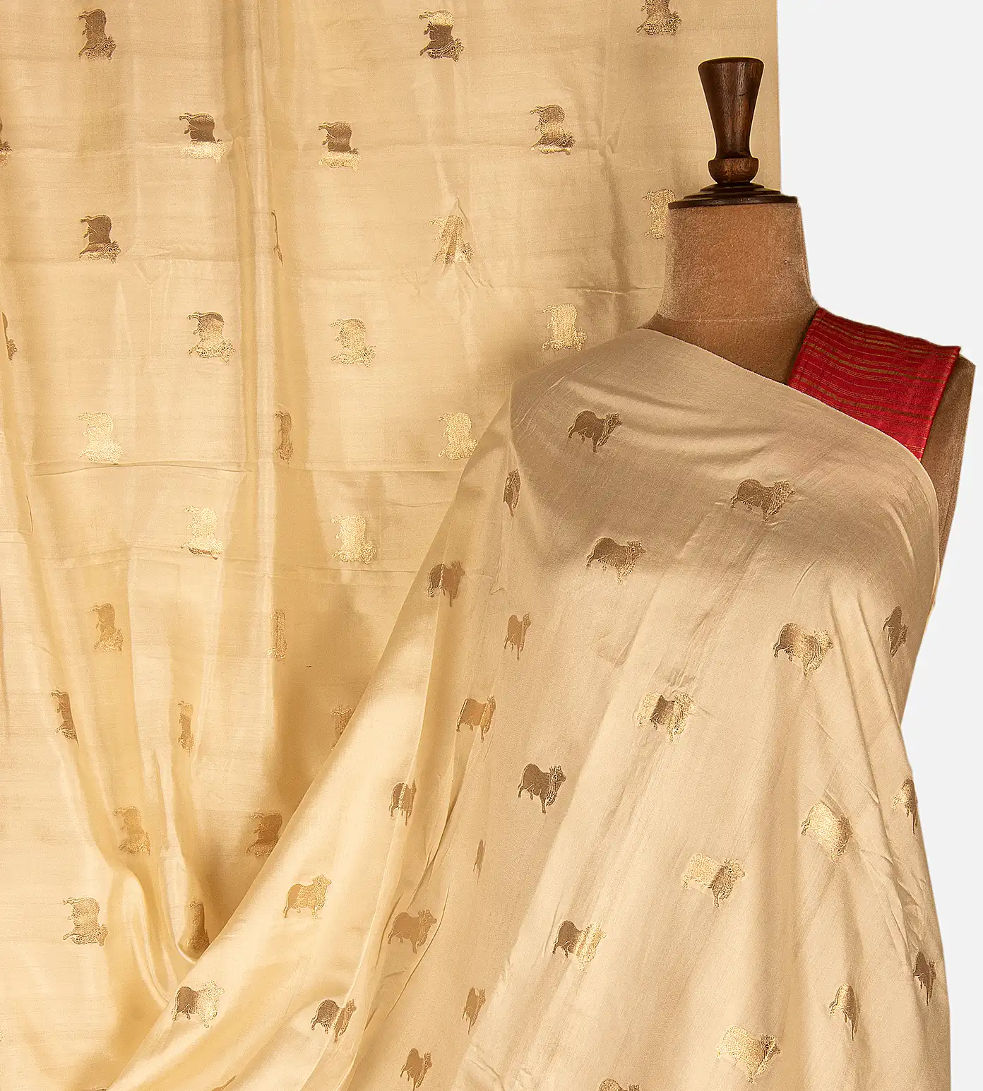 light-beige-chaniya-silk-saree-d11138856-a