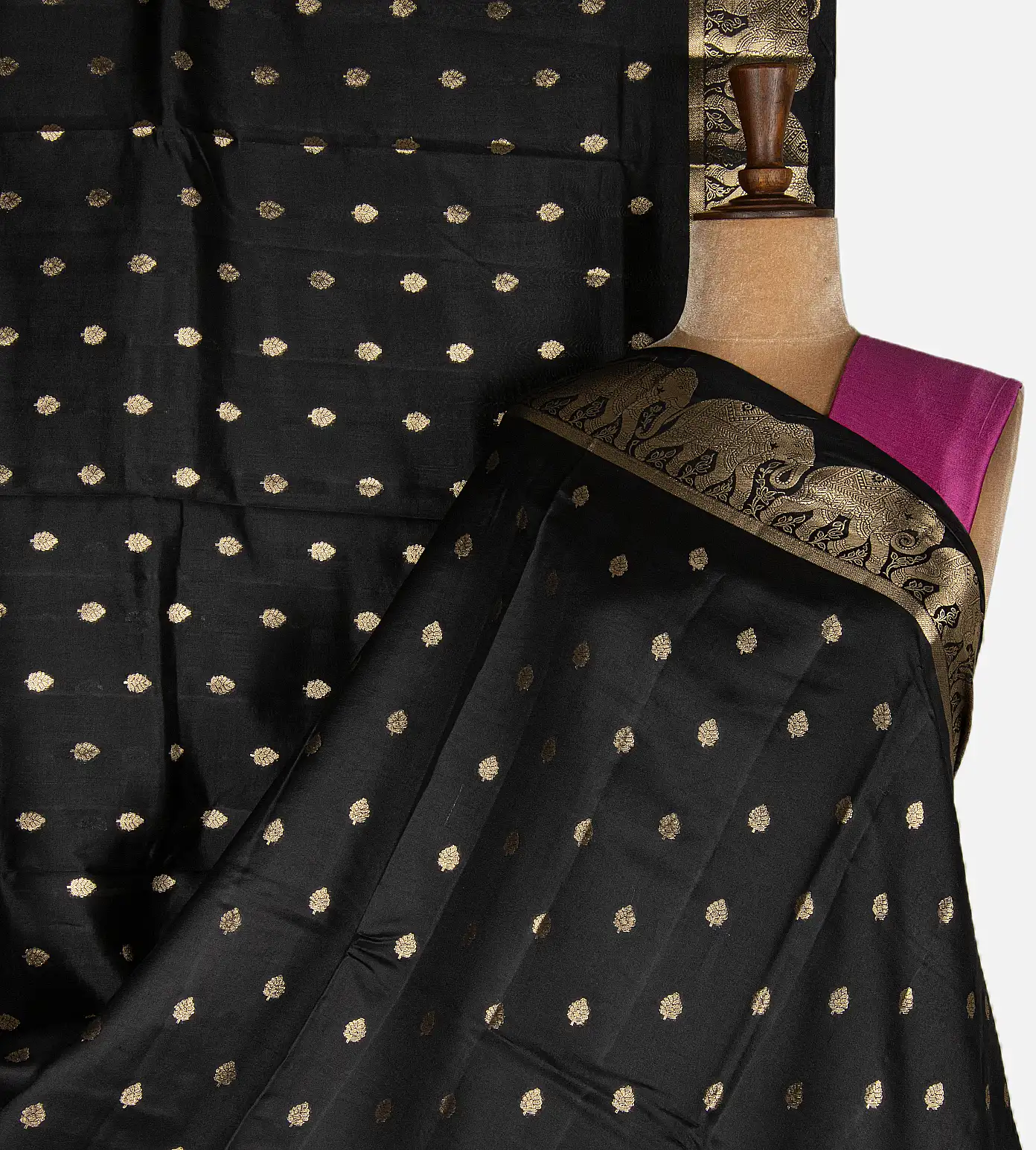 black-chaniya-silk-saree-d11138761-a