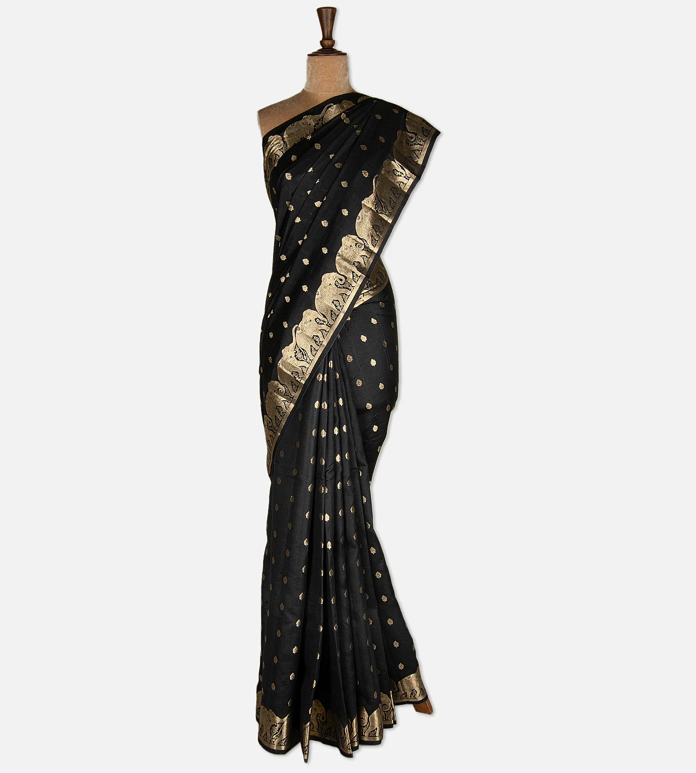 black-chaniya-silk-saree-d11138761-b