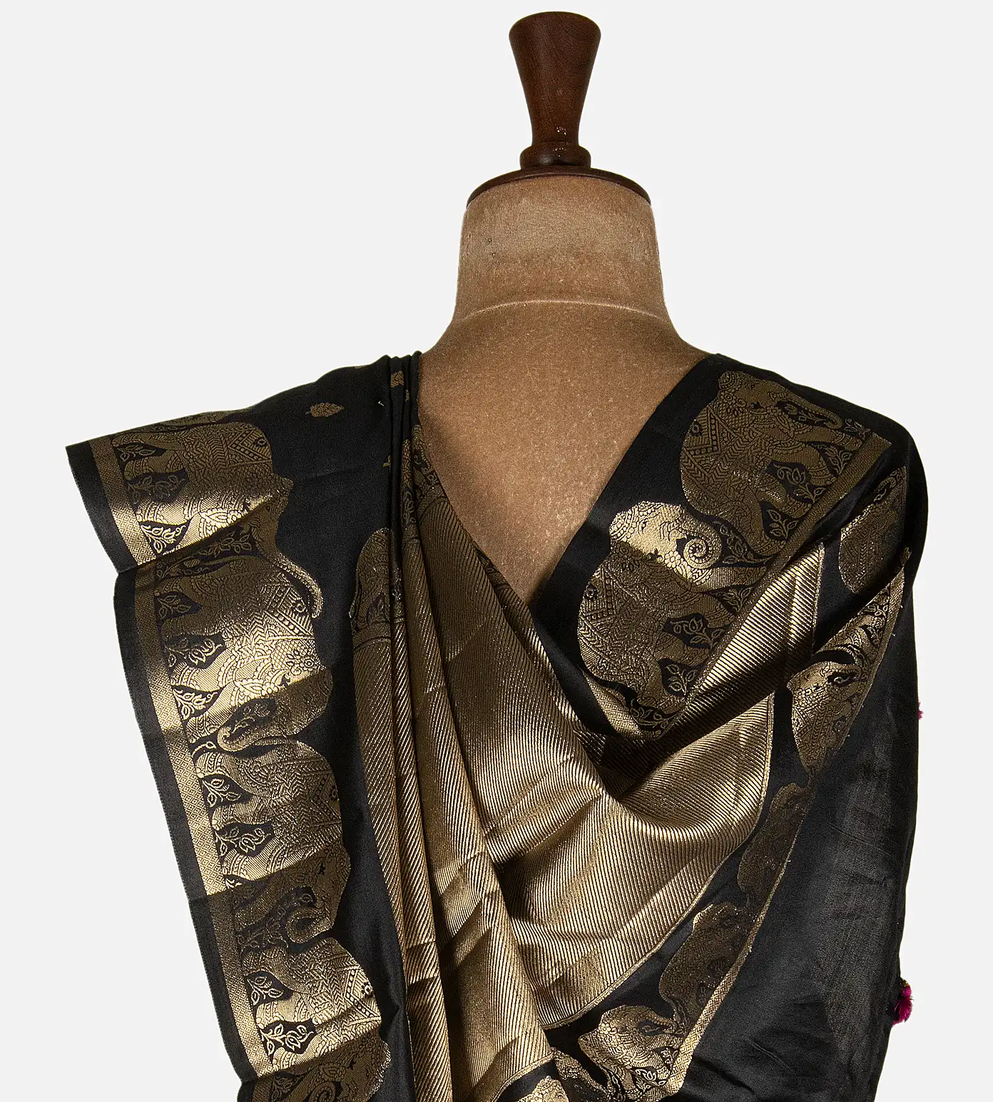 black-chaniya-silk-saree-d11138761-c