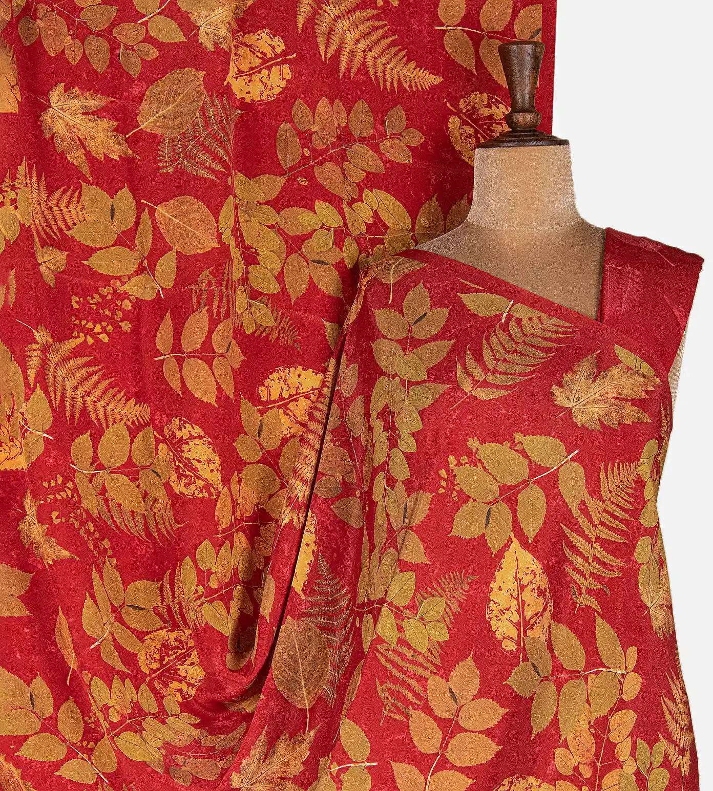 red-crepe-saree-d11139536-a