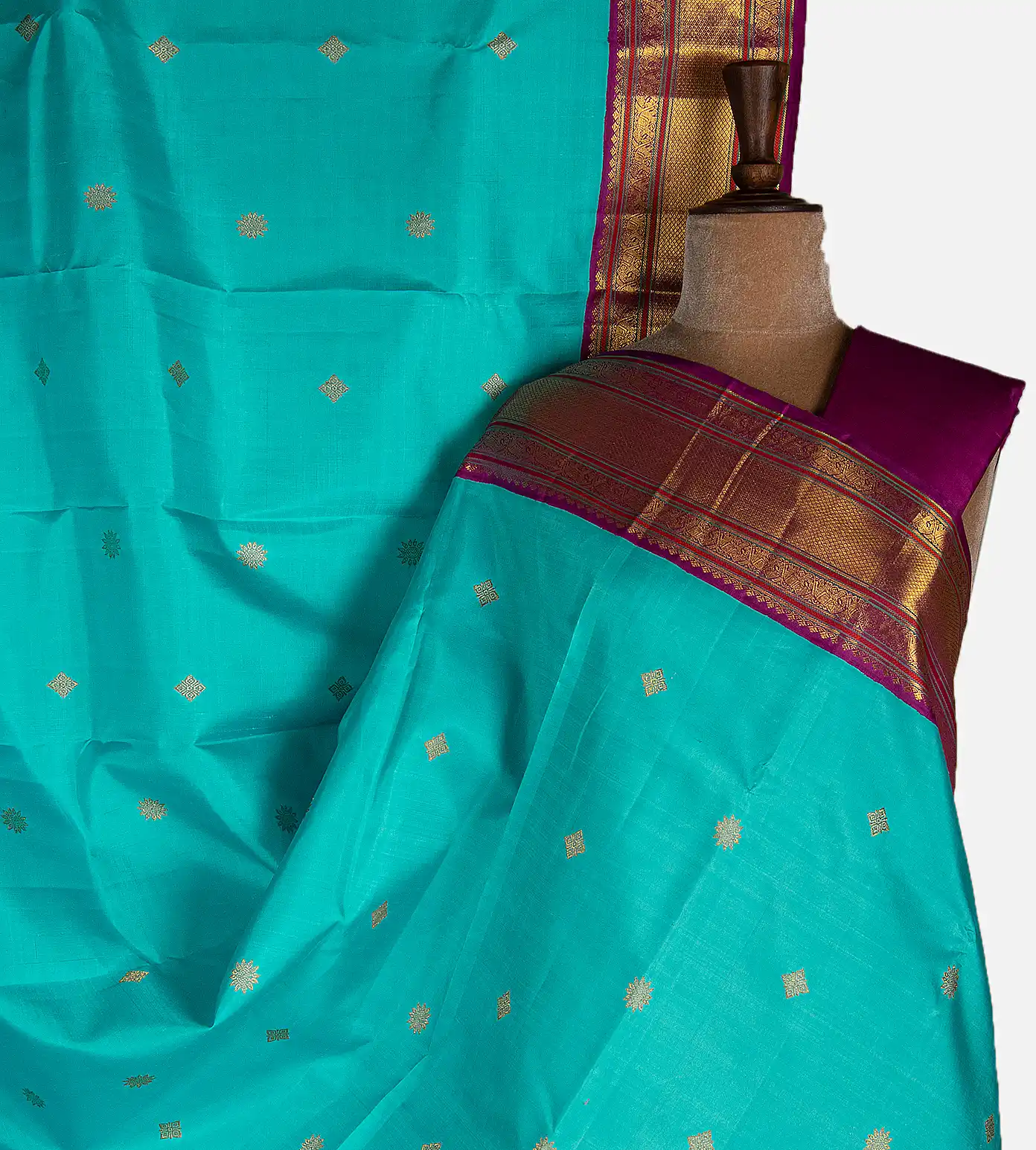 blue-kanchipuram-silk-saree-d12140886-a