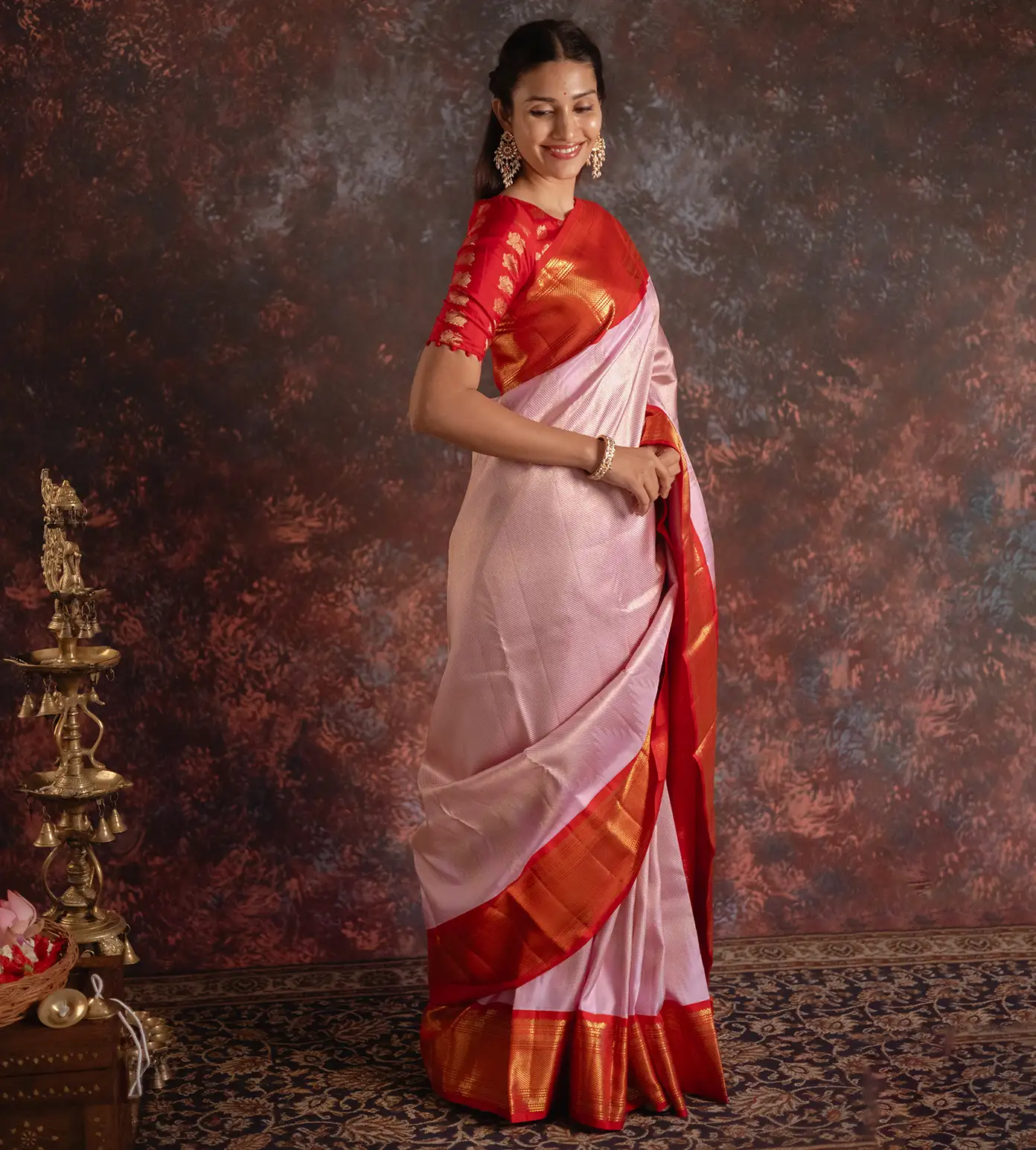 pink-kanchipuram-silk-saree-d09128087-b