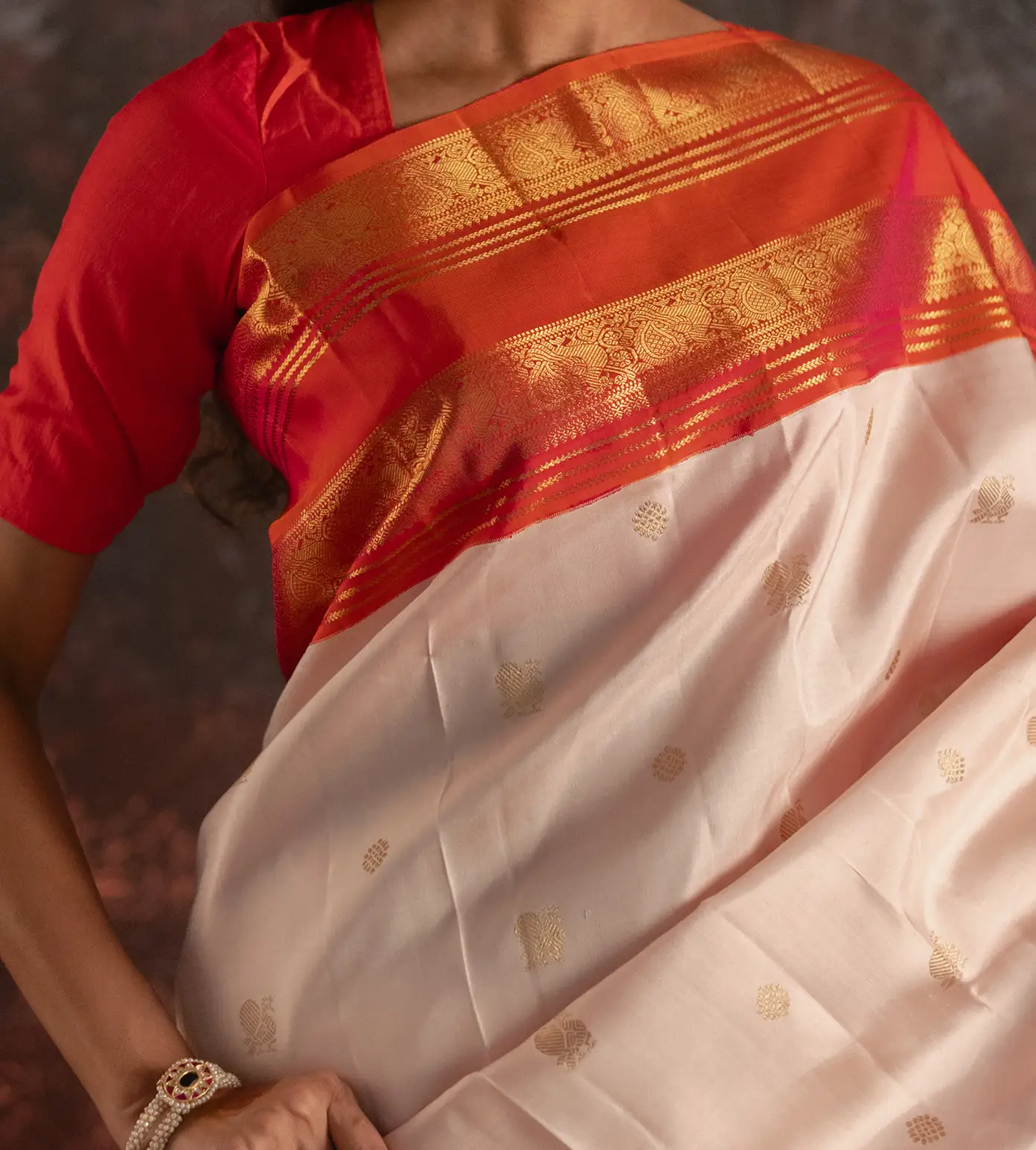 light-peach-kanchipuram-silk-saree-d10132805-c