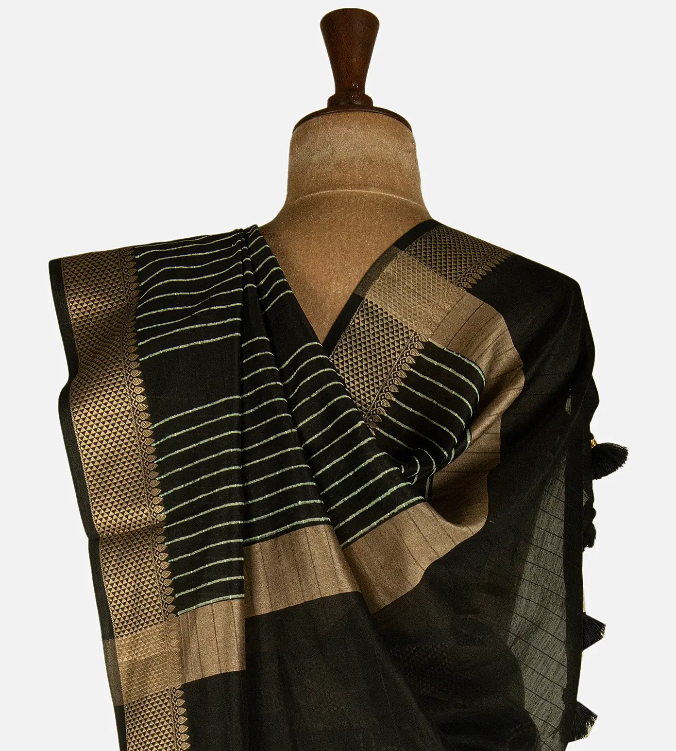 grey-chanderi-cotton-saree-d11135104-c