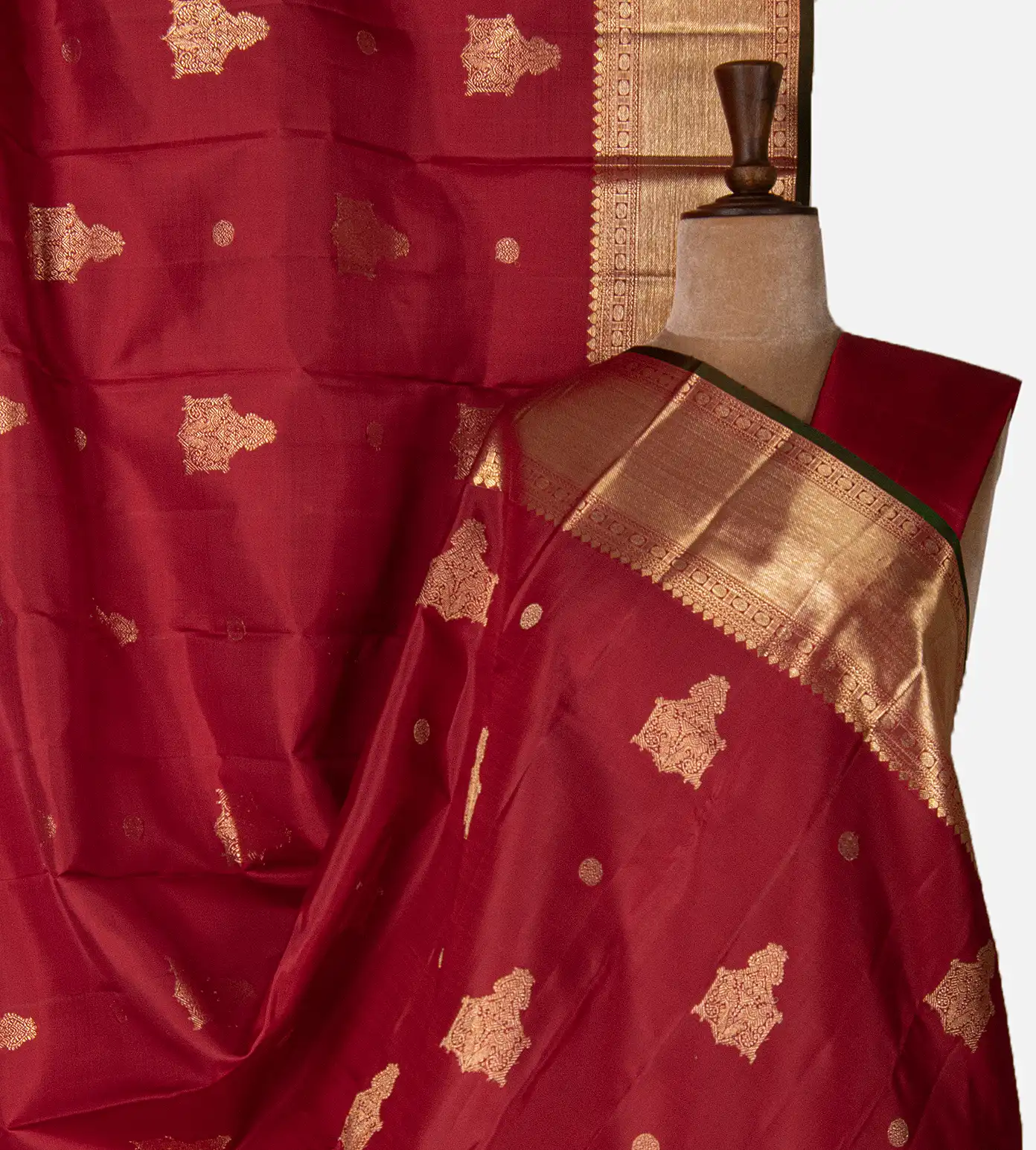 maroon-kanchipuram-silk-saree-d12141353-a