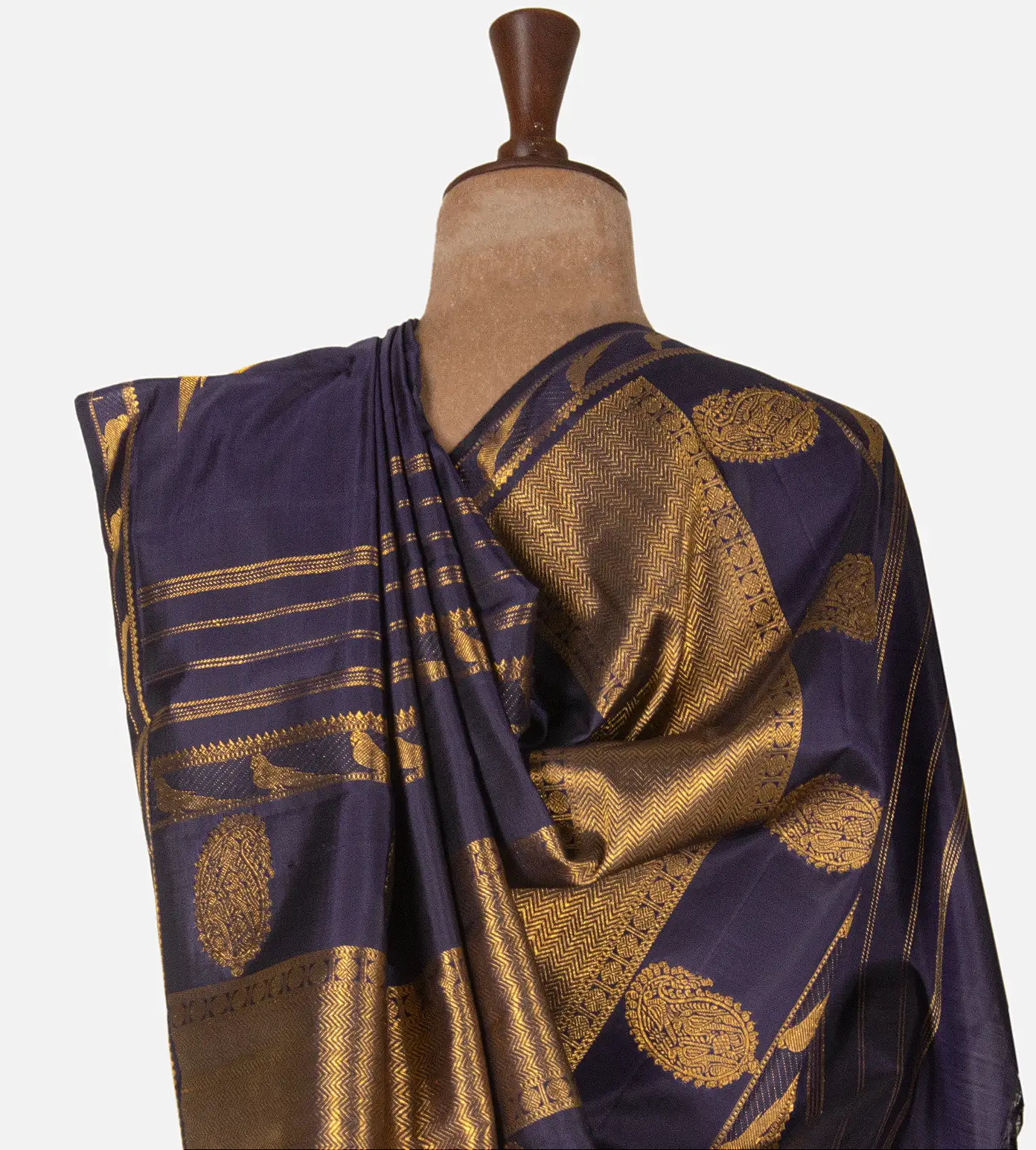 blue-kanchipuram-silk-saree-e01143916-c